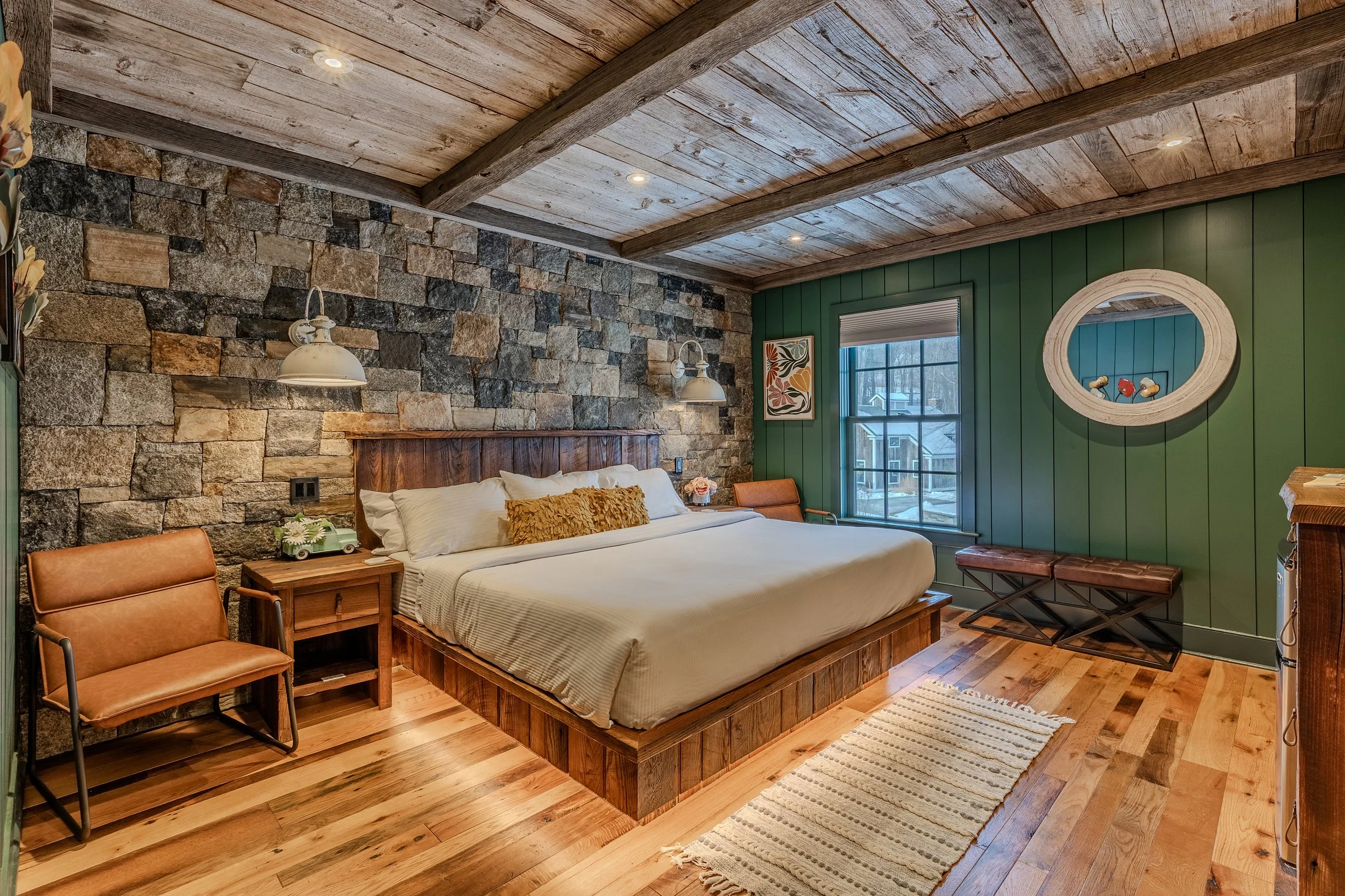 Spring bedroom NEW.jpg