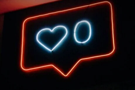 Can policymakers detoxify social media?