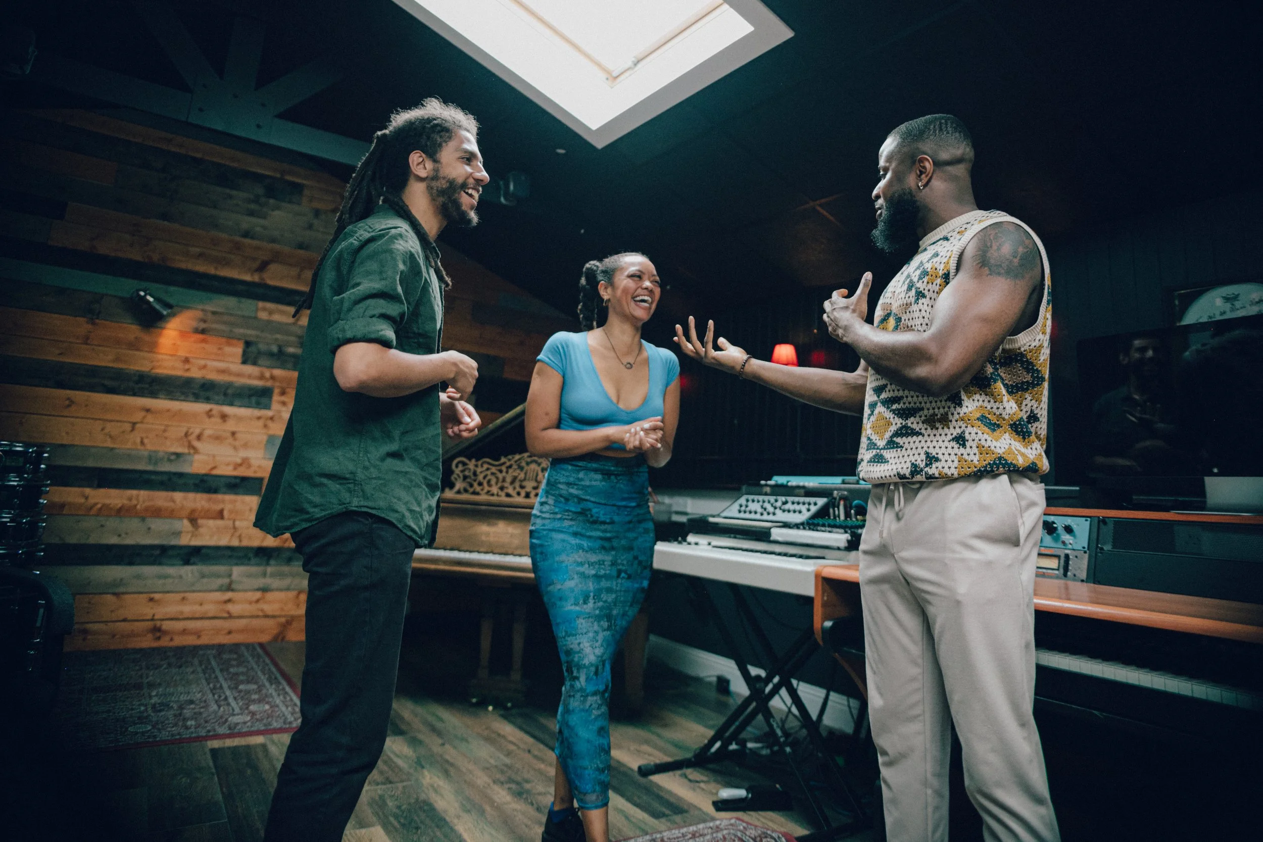 DINGLE_LOAH_SHIV_SORCHA R-102.JPG