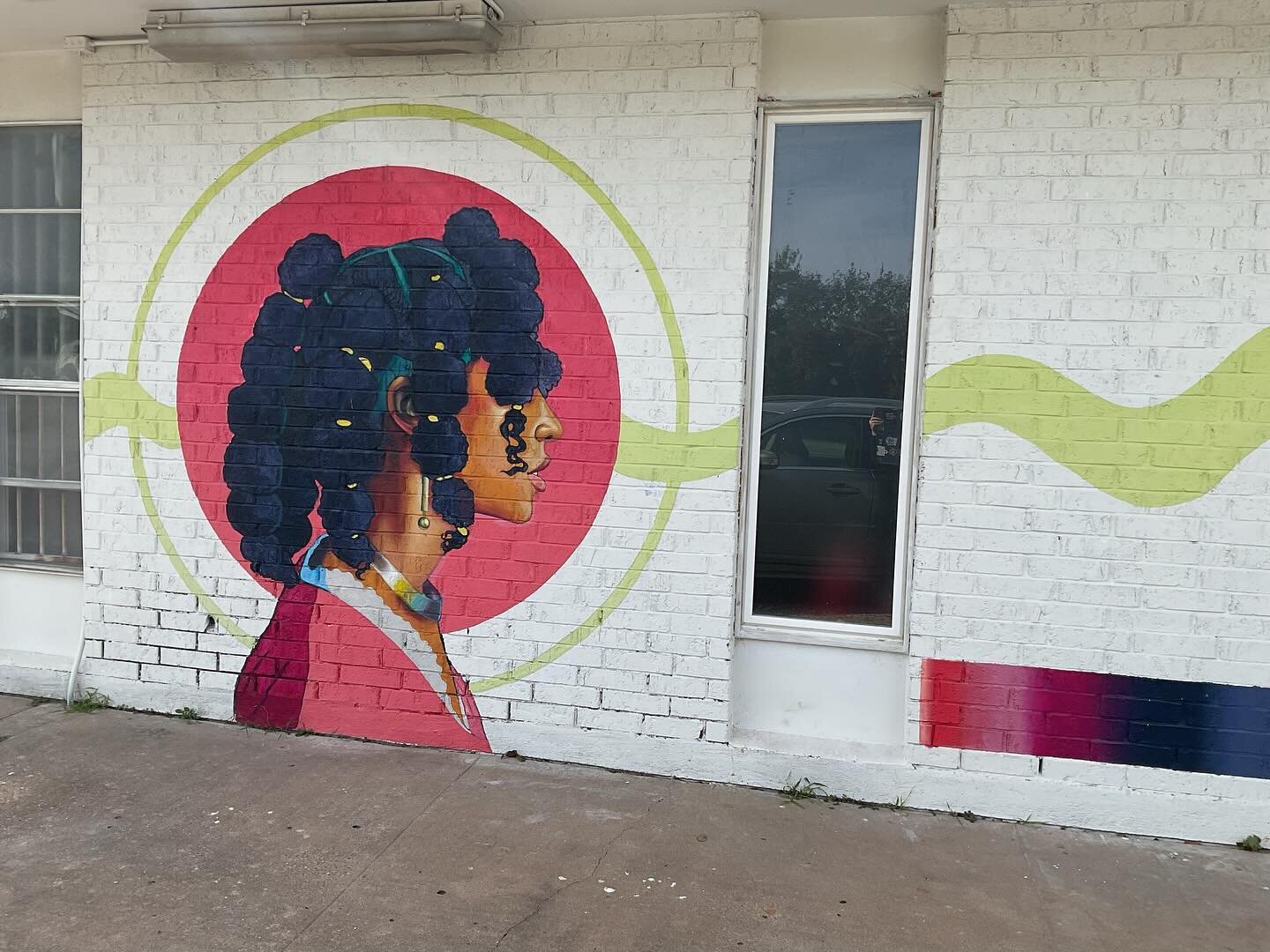 After our meeting this morning, we dropped off some books at the Inside Books Project and were rewarded with a view of this beautiful artwork. #atx #ethicalaustin #ethicalaction @insidebooksproject