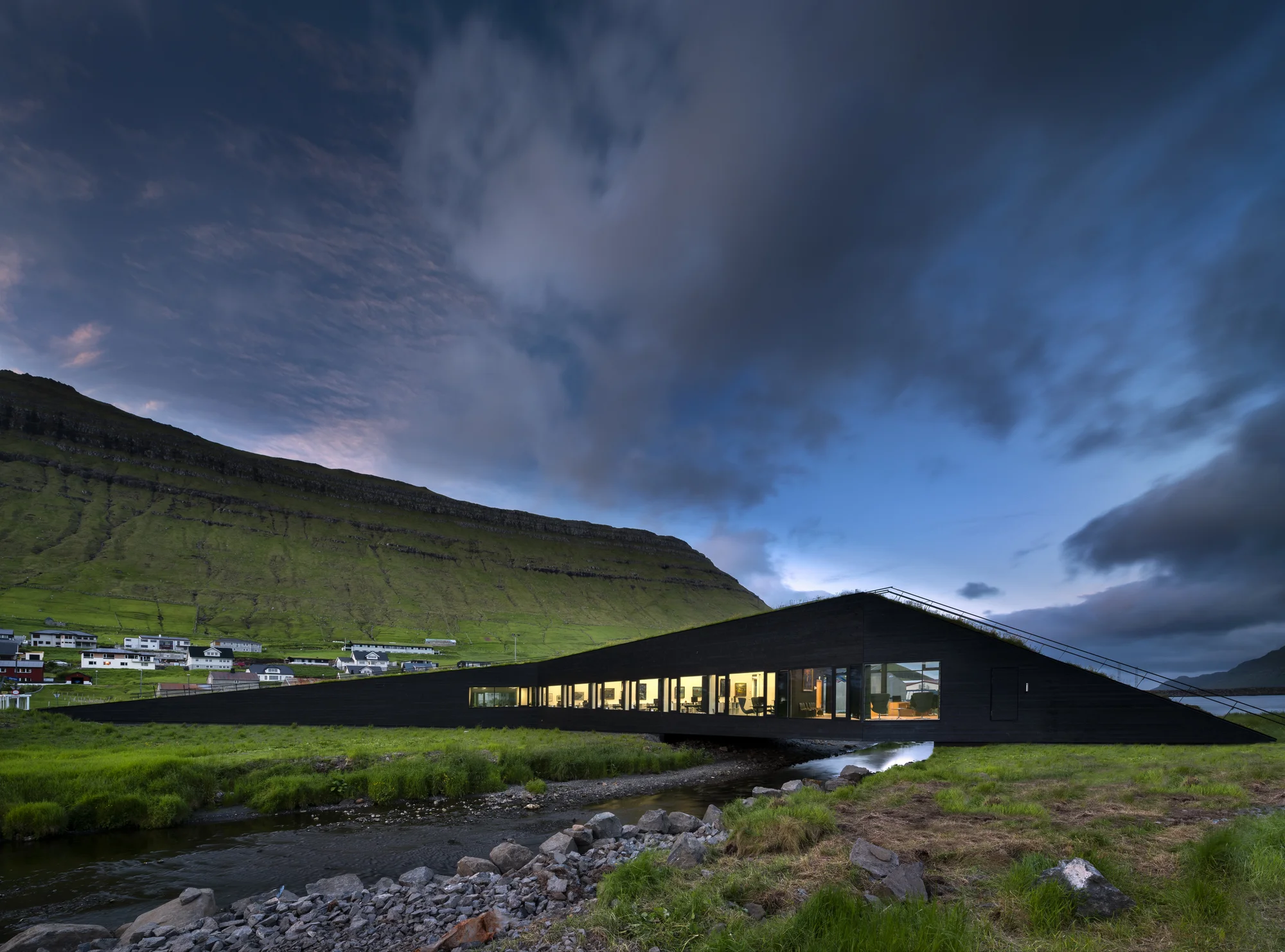 Town_Hall_Eysturkommuna_Henning_Larsen_Photo_by_Nic_Lehoux_741.032.jpg
