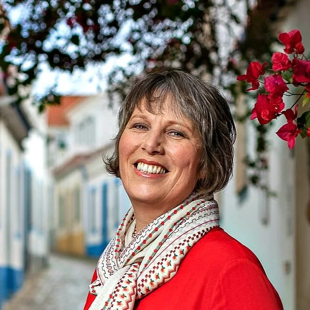 JULIE DAWN FOX