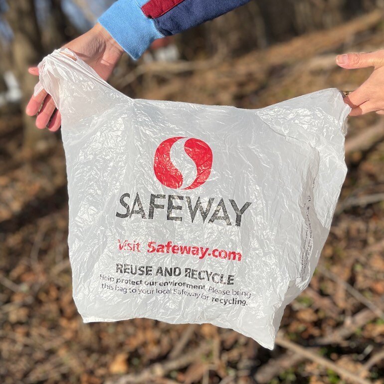 Our friends over at @surfriderocmd have teamed up with @oceana , @trashfreemd , and @marylandenvironmentalservice to create a petition in support of the statewide plastic bag ban! The goal of the petition is to influence the Maryland legislation in p