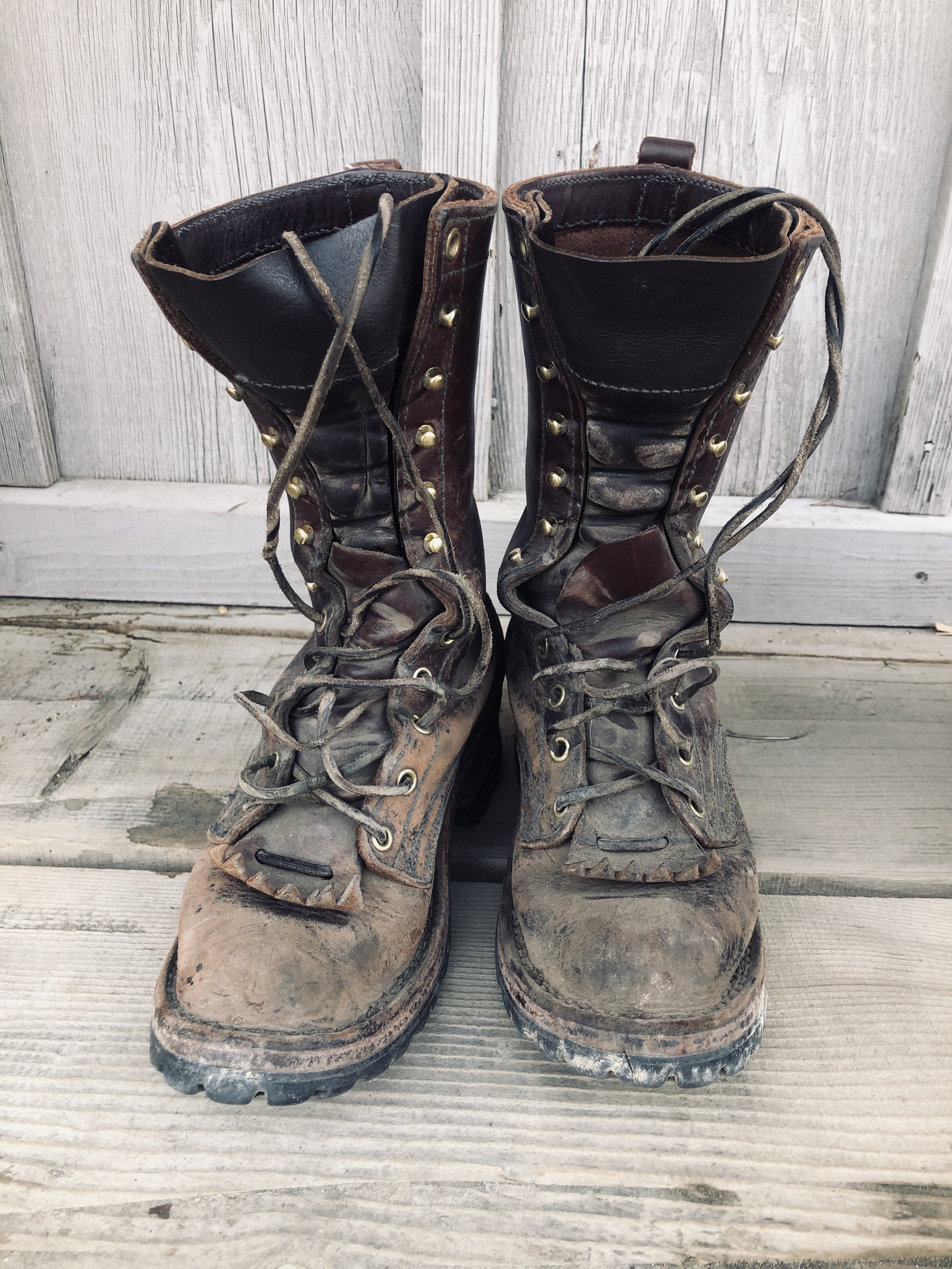 Buy > second hand work boots > in stock