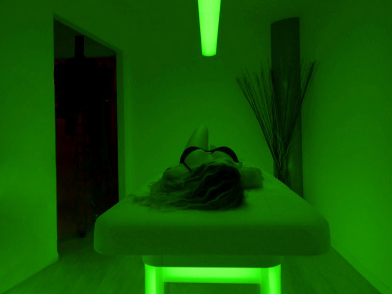 Corner-lux_showroom_elysium_8.jpeg