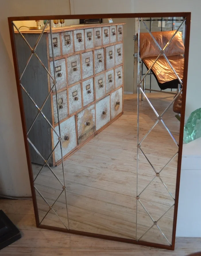 MIRROR 700.jpg