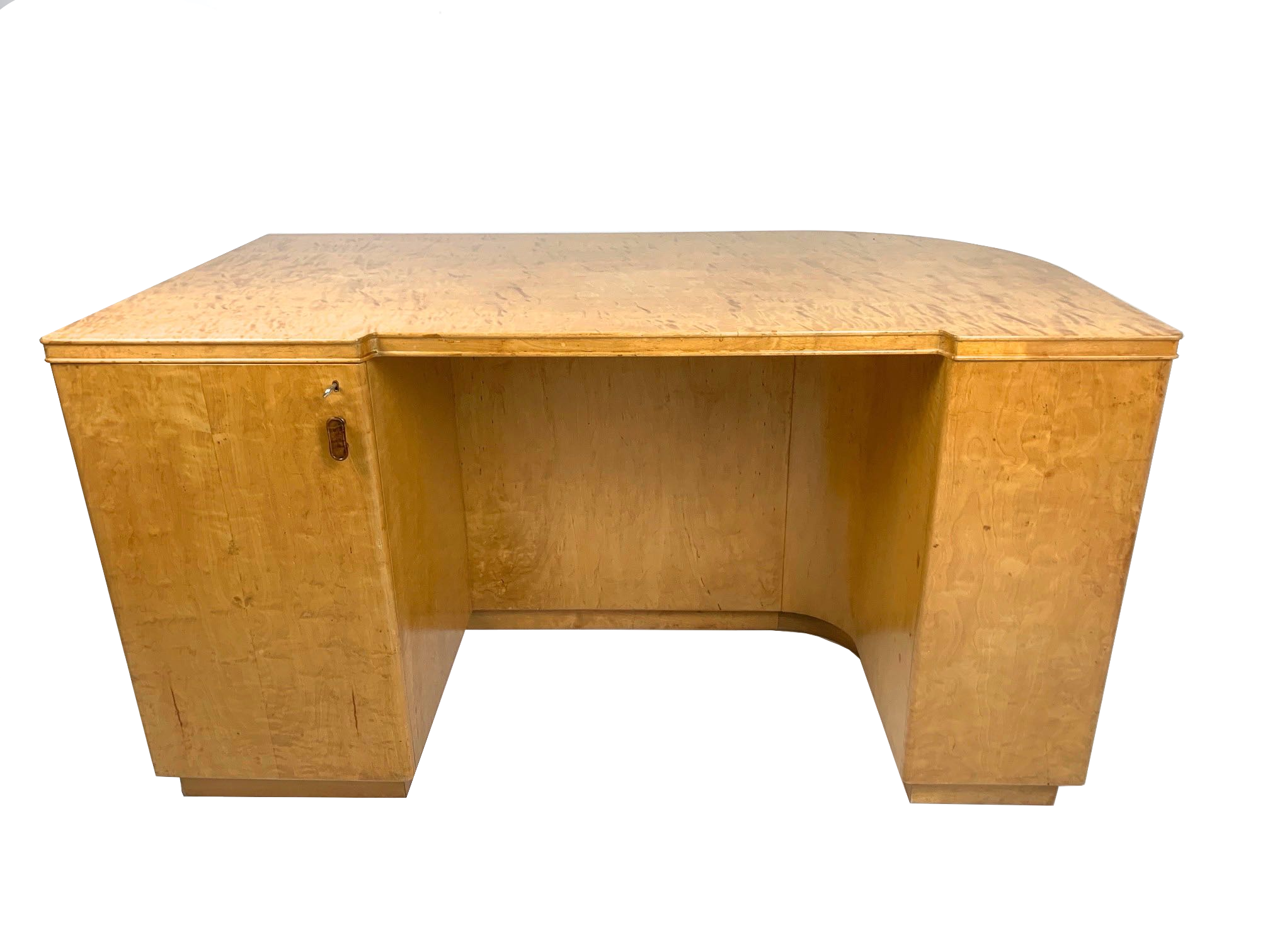 Axel Larssen desk.png
