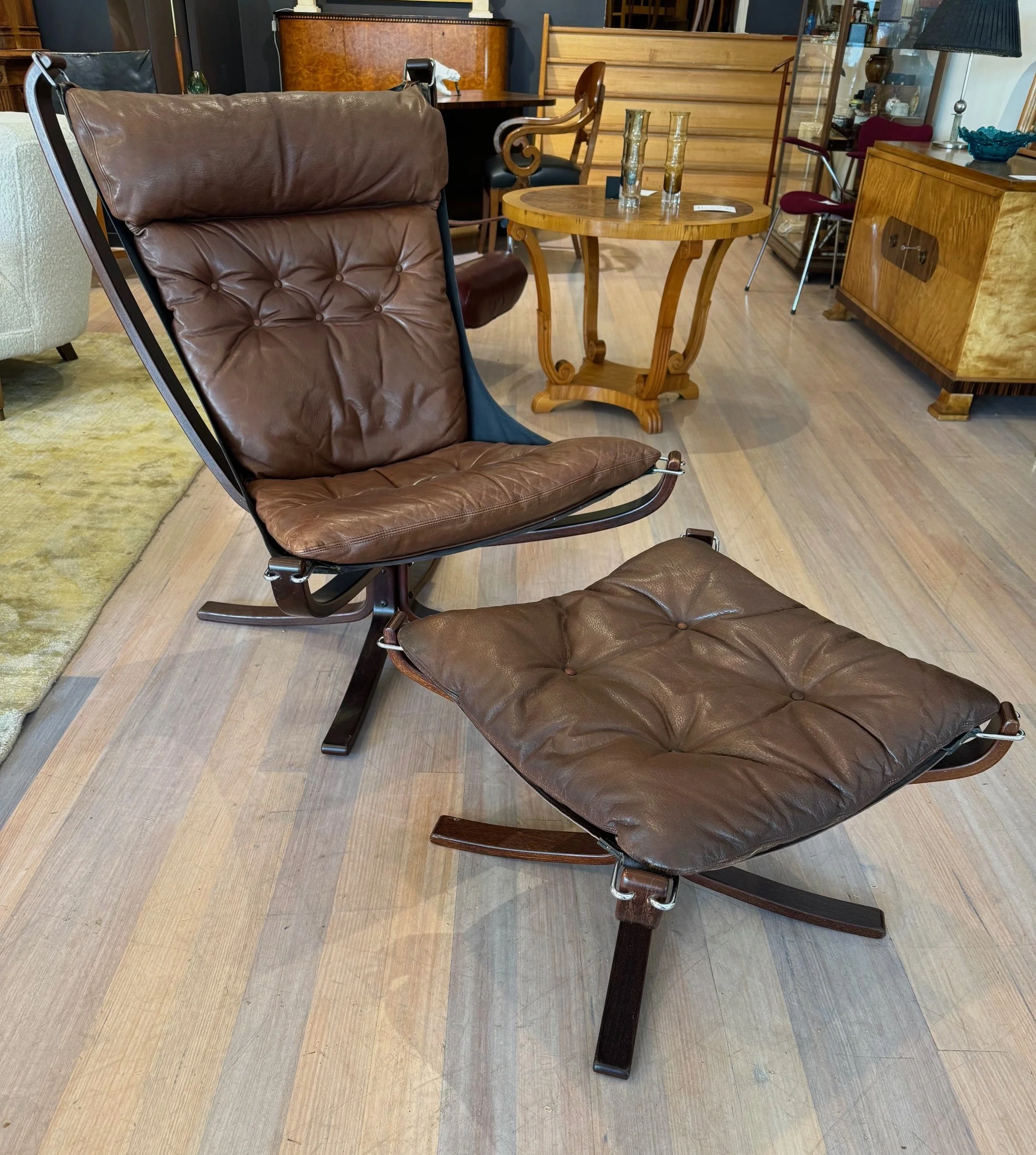 Falcon Chair with matching Footstool T452 — Virtanen