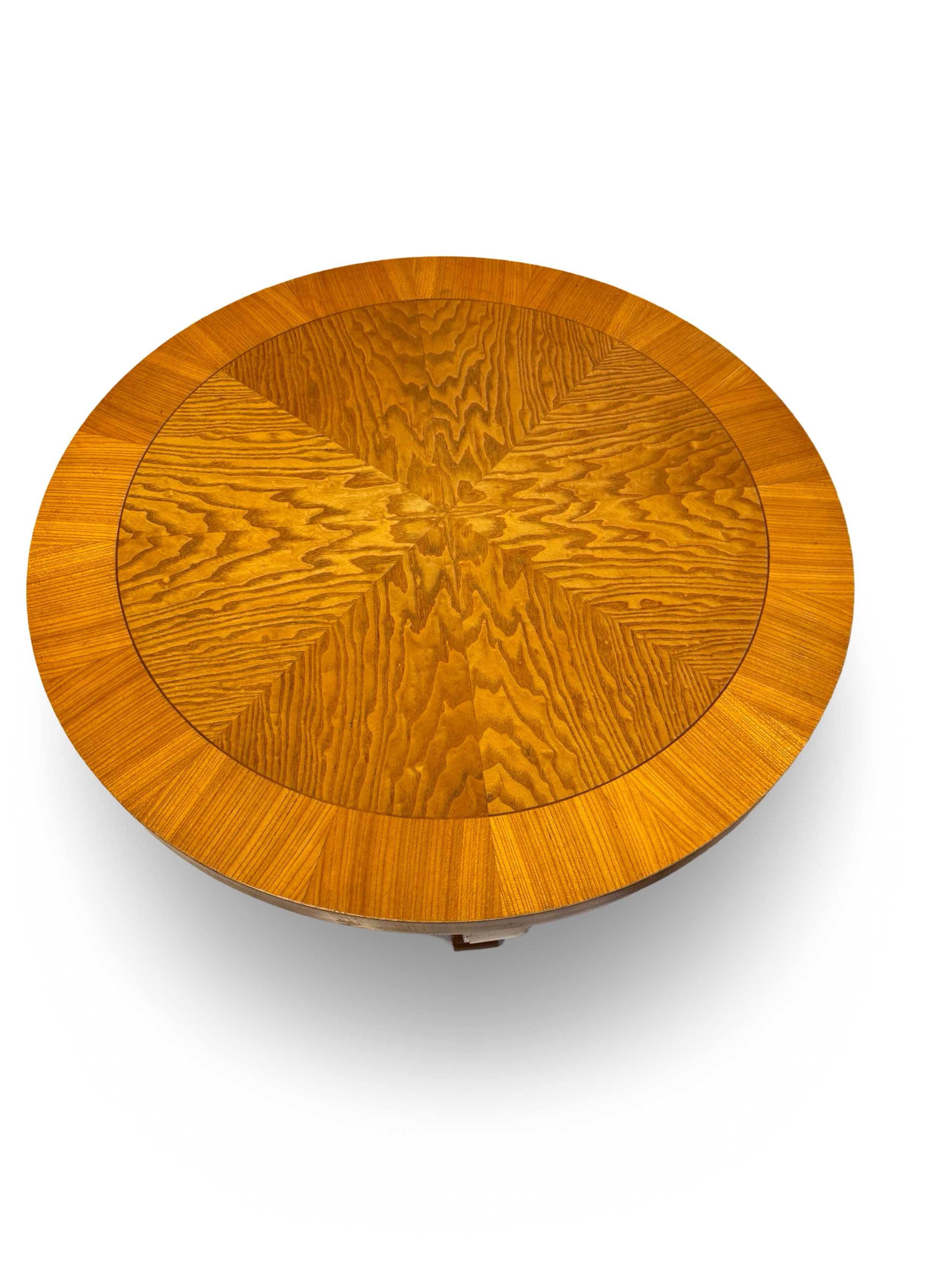 Deco table.jpg