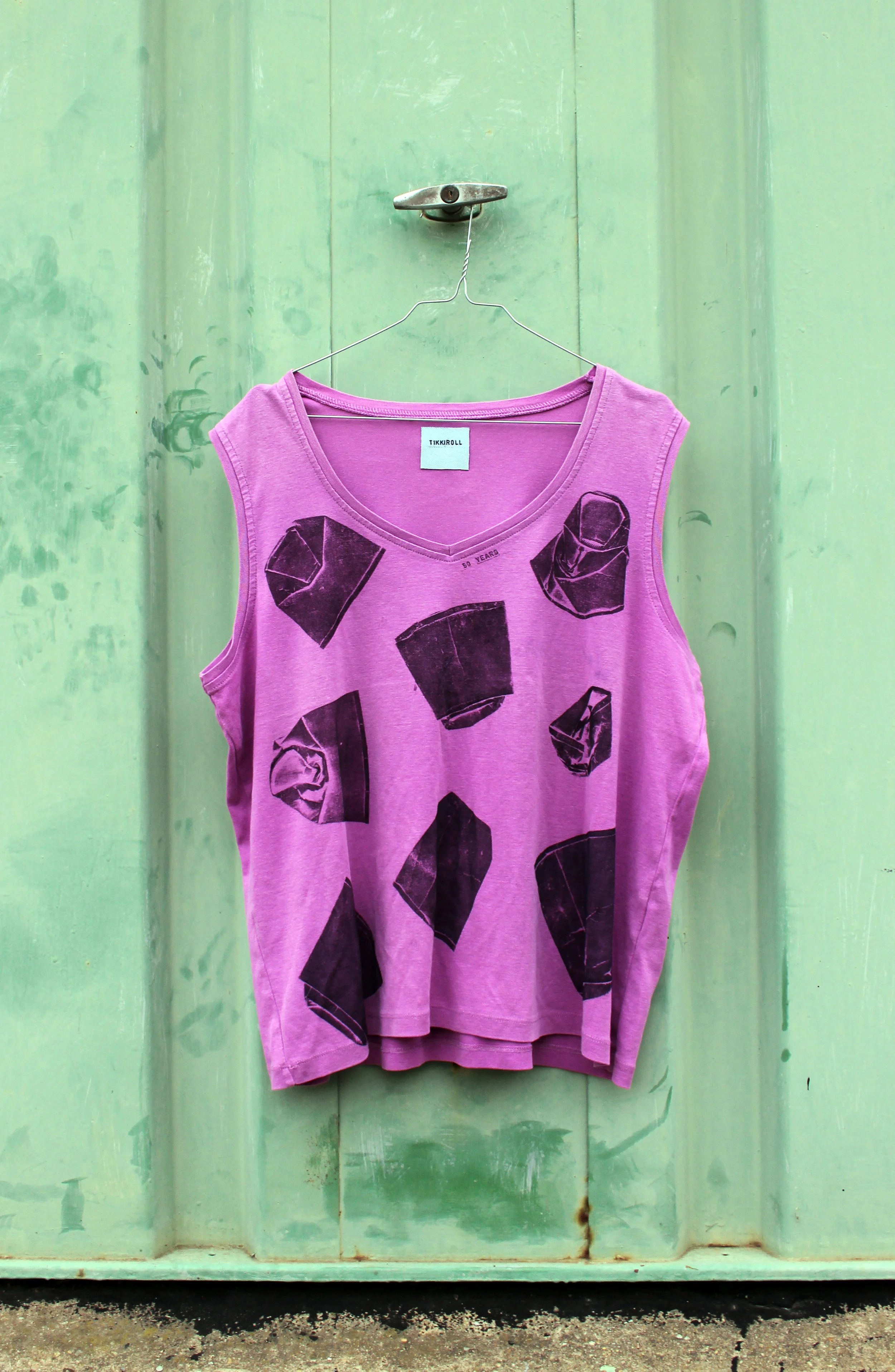 Sleeveless Shirt "To Go"