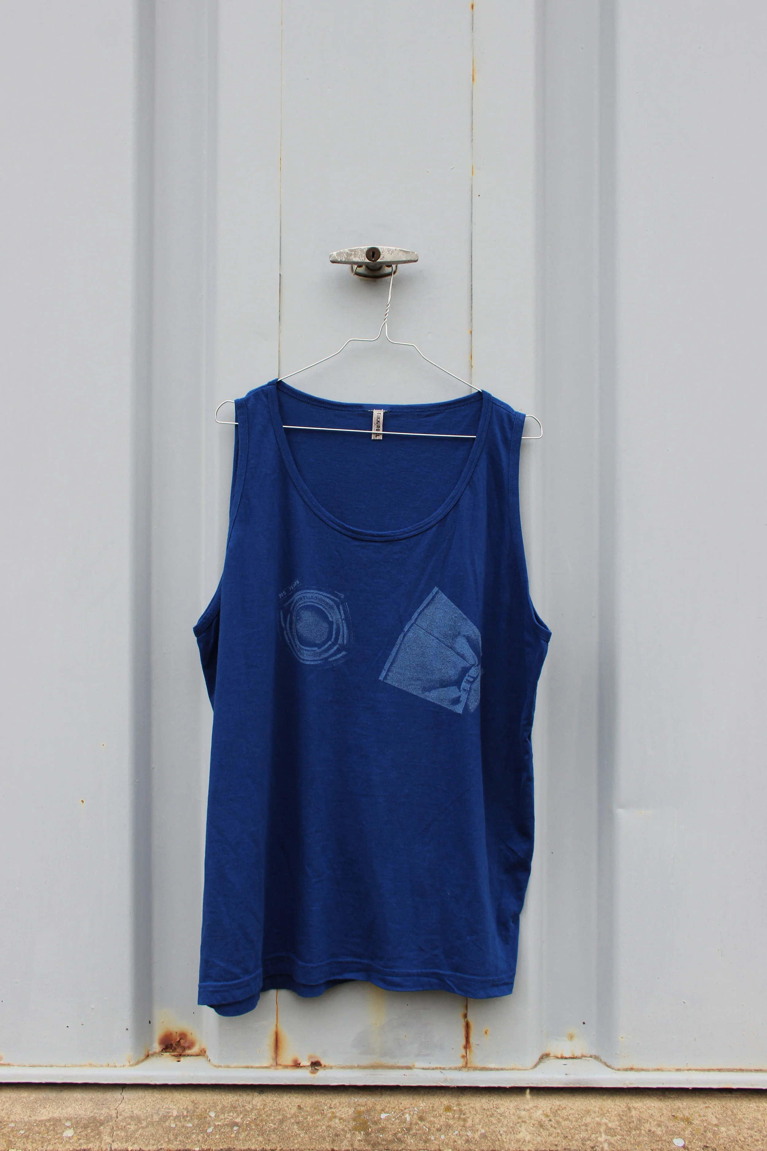 Sleeveless Shirt "To Go"