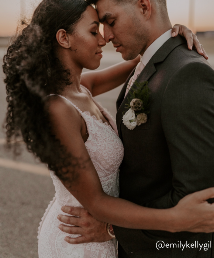 Bridal Poses 51: Capturing Love in Every Frame - Fashionisk