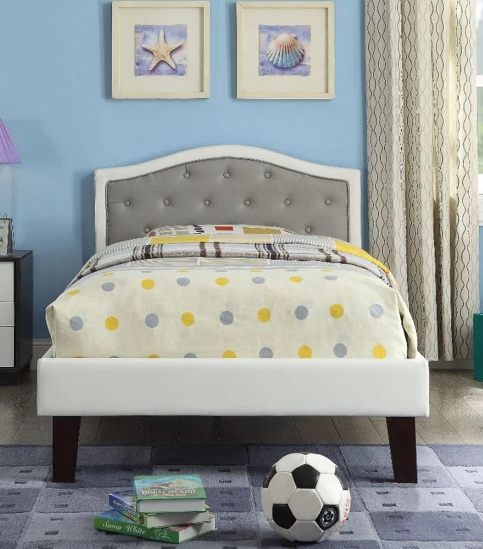 rhianna bed grey.JPG