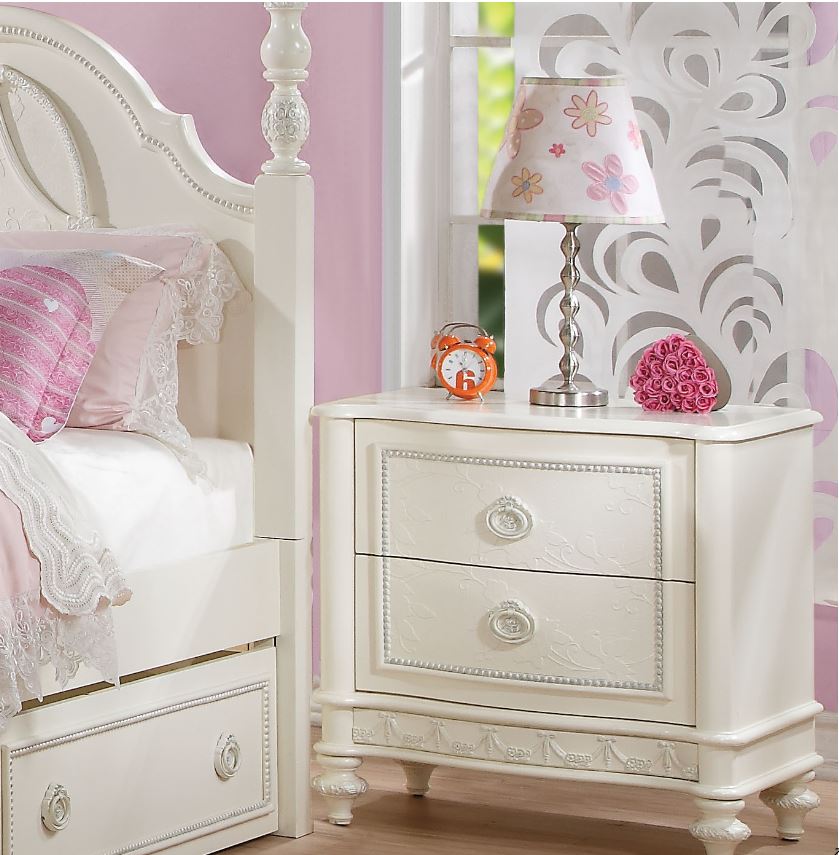 dorinda nightstand.JPG