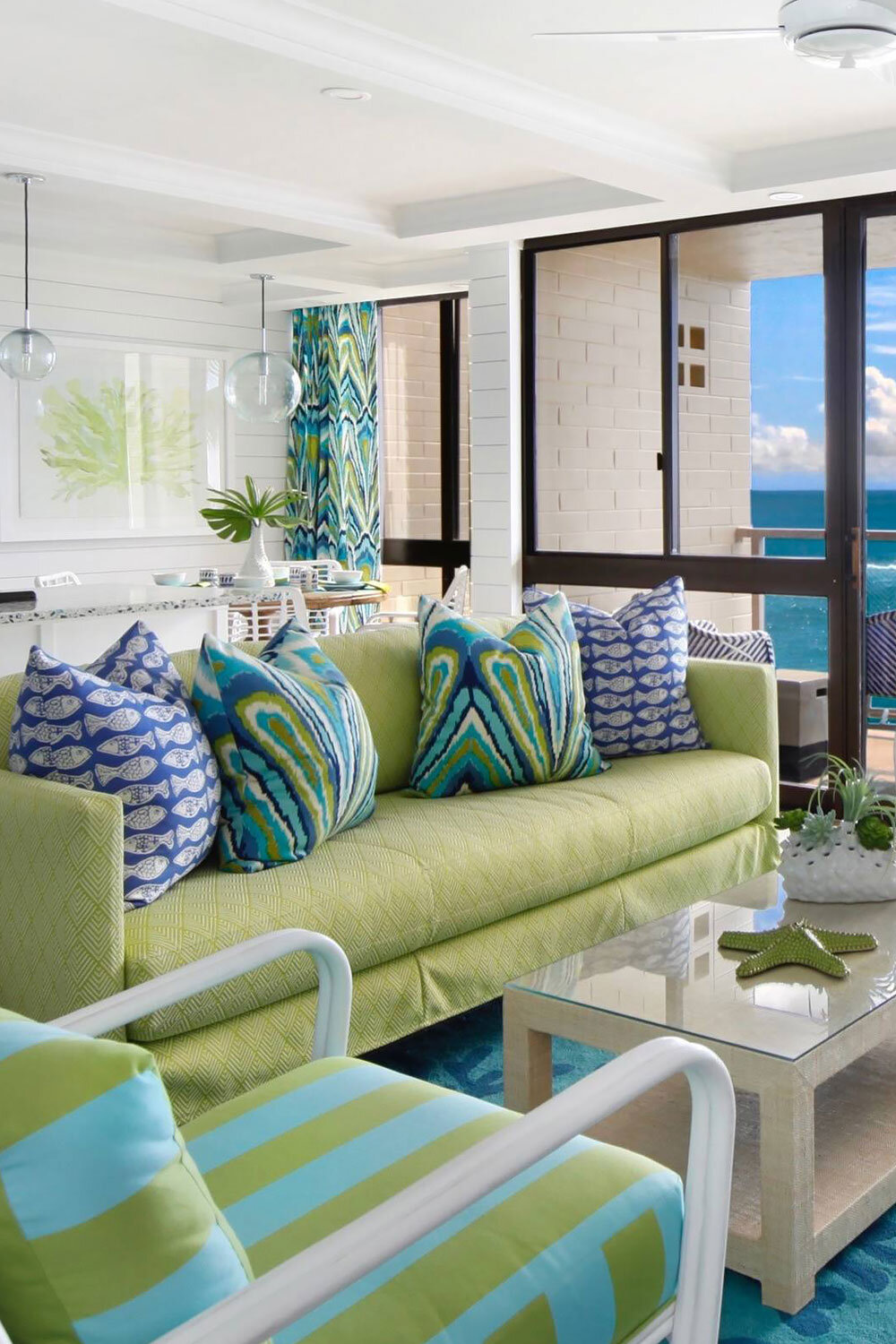 115230-Beach-Style-Living-Room-With-Seaside-Color-Palette.jpg