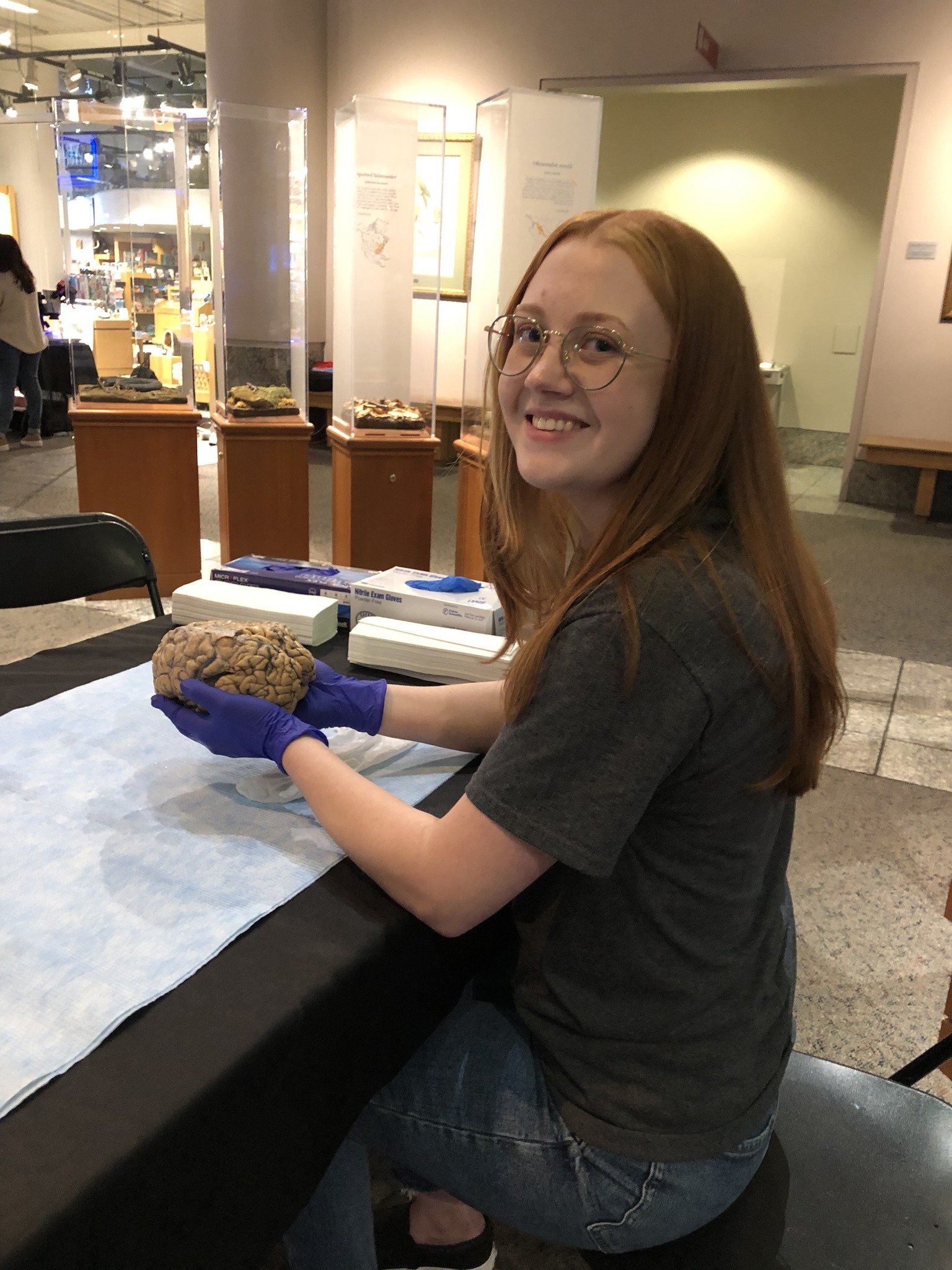 Laney teaching about human brains, at Brain Night 2023!