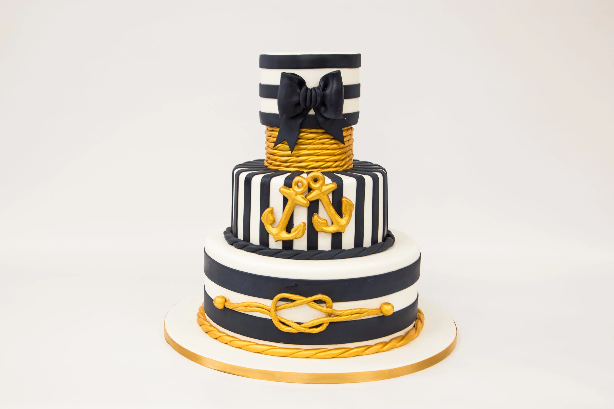 Delicious Pastries, Cakes and Desserts by Cake boss star's Carlo's