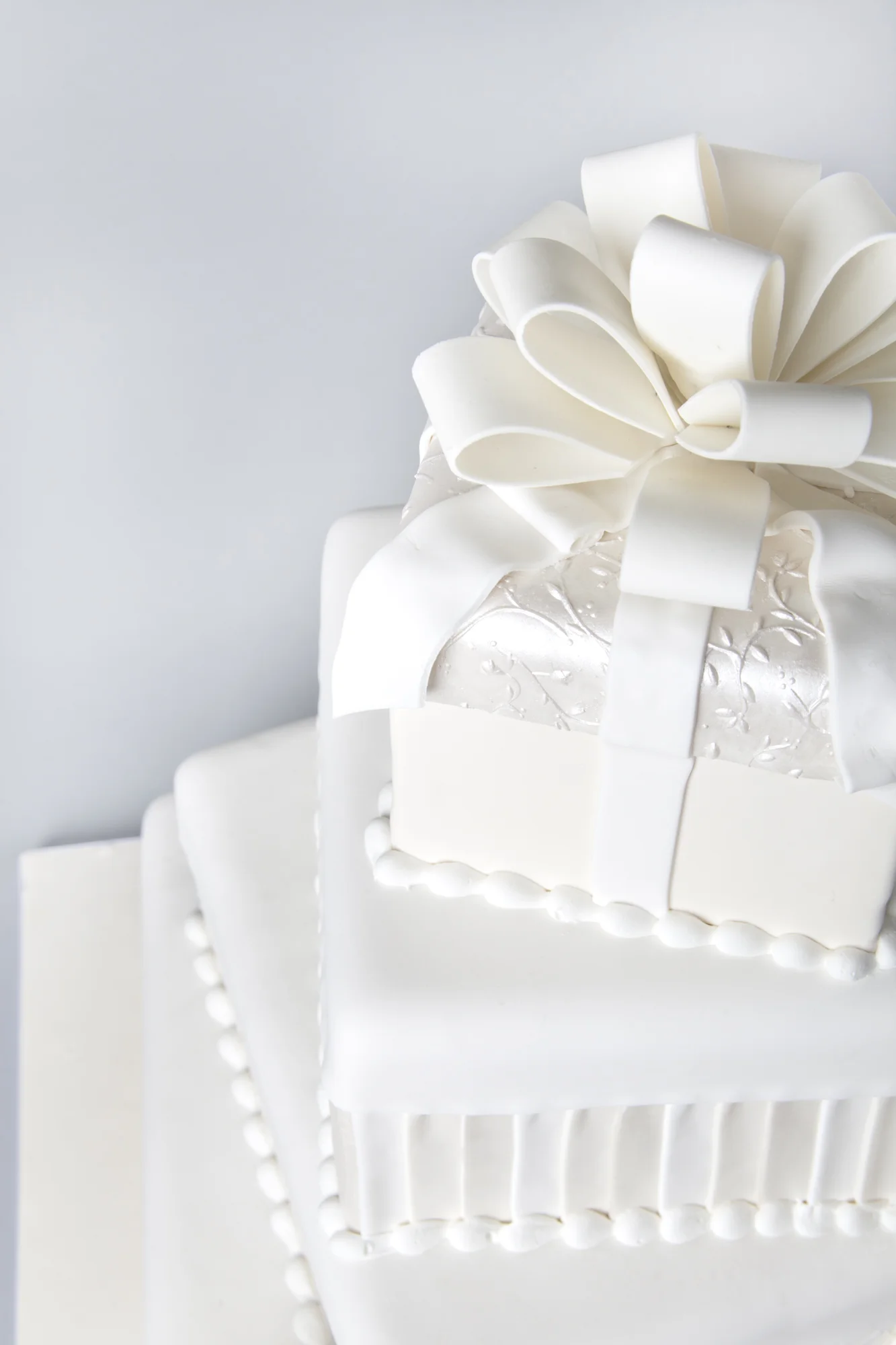 Delicious Pastries, Cakes and Desserts by Cake boss star's Carlo's