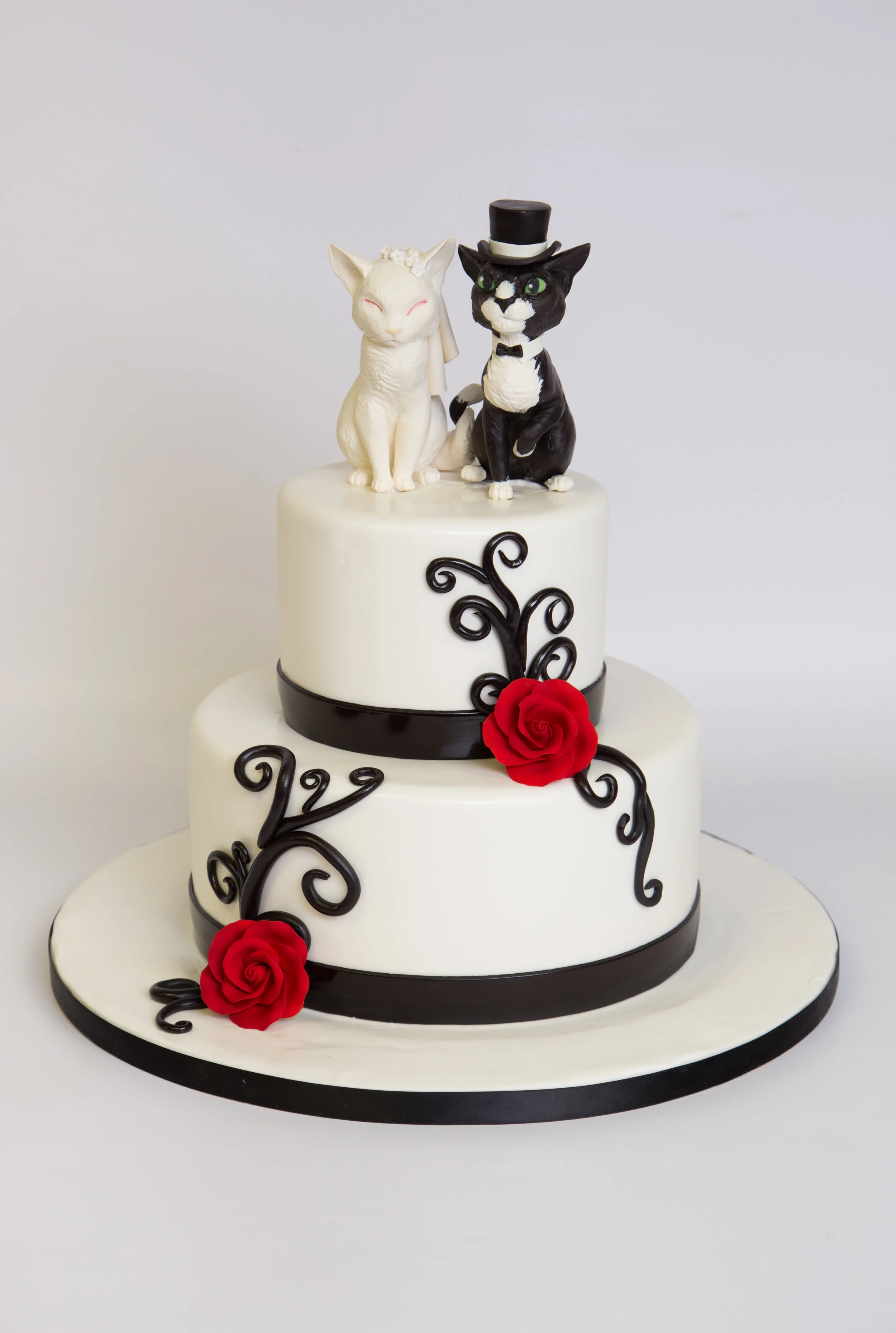 Delicious Pastries, Cakes and Desserts by Cake boss star's Carlo's
