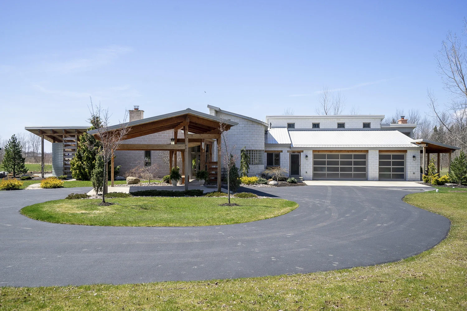 6580 Bianchi Ln Clarence NY-print-001-13-Exterior Front-4000x2667-300dpi.jpg