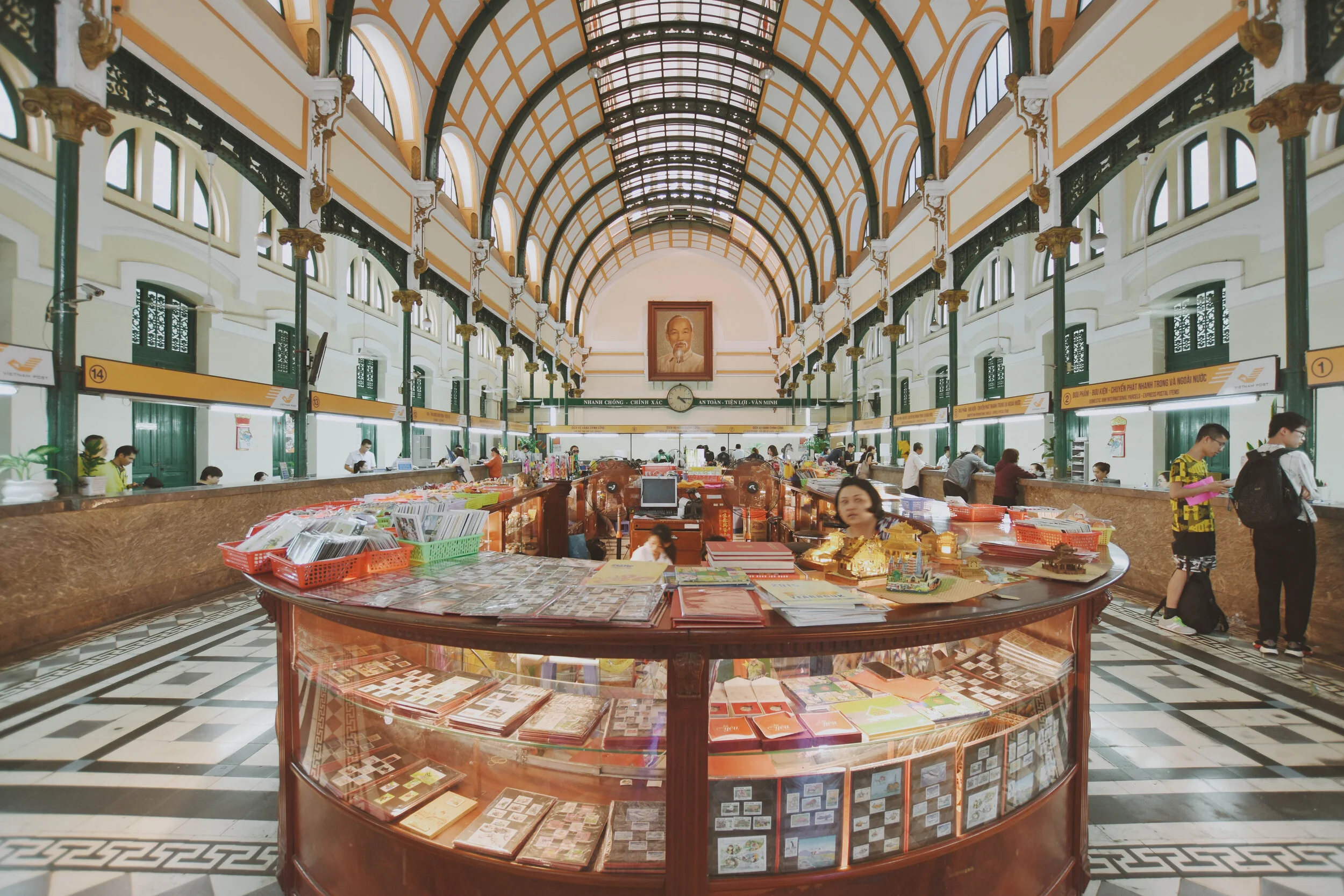 The Best Local Markets & Spots To Find Great Deals