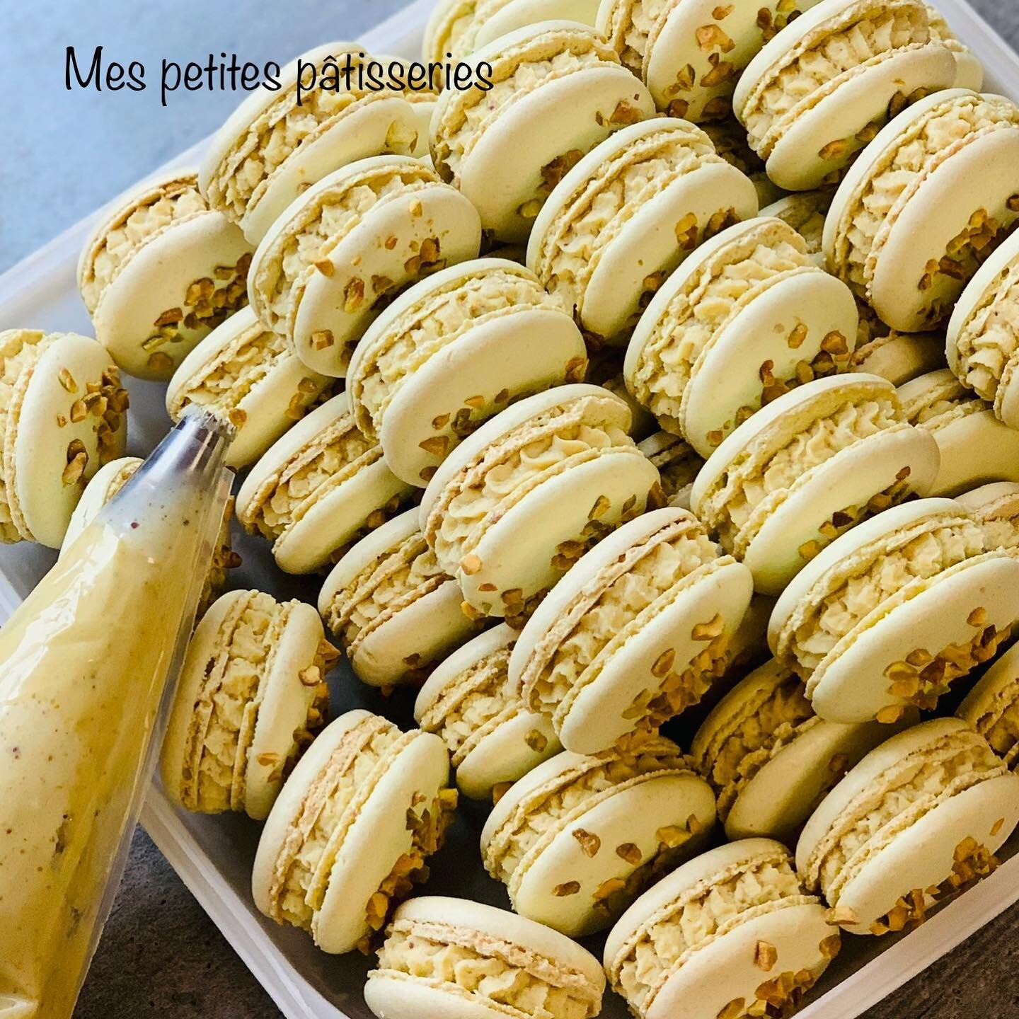 Macarons pistache (avec ma pâte à pistache faite maison) (Copy)