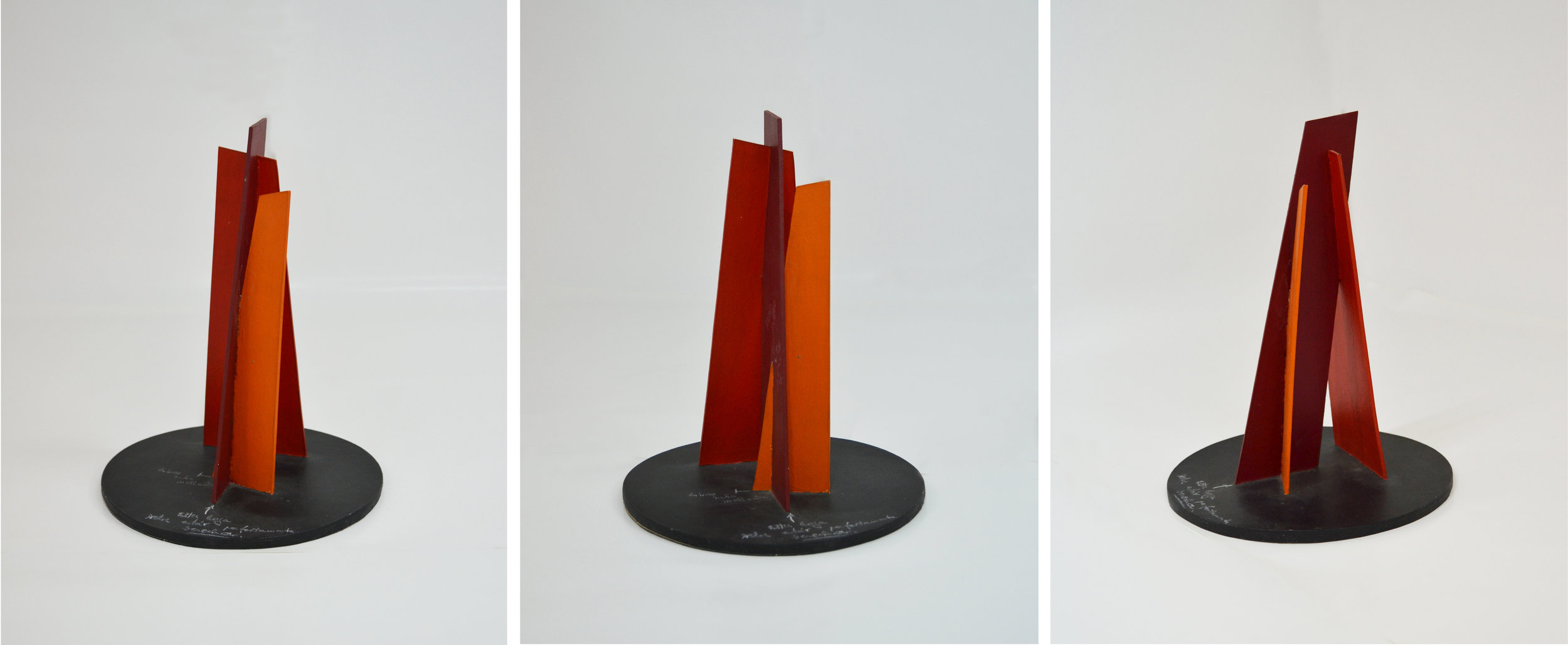 Mathias Goeritz  Siete torres negras en círculo (maqueta) (1974