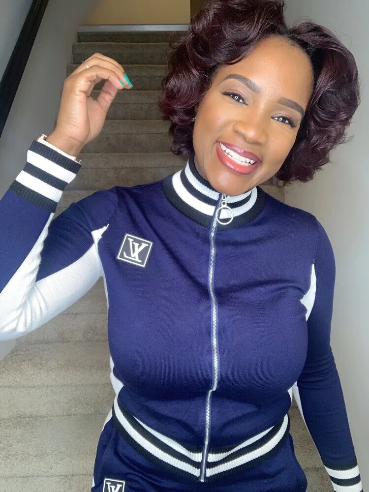 765C06EF-DE6C-487A-BDEC-07936905FBC0