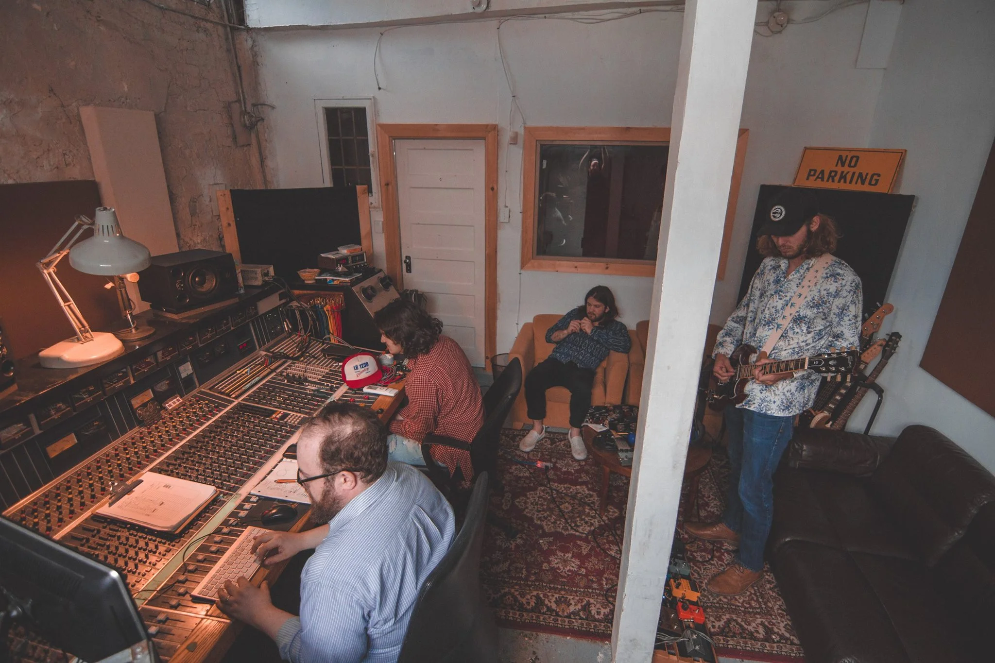 Huttch recording Huttchino