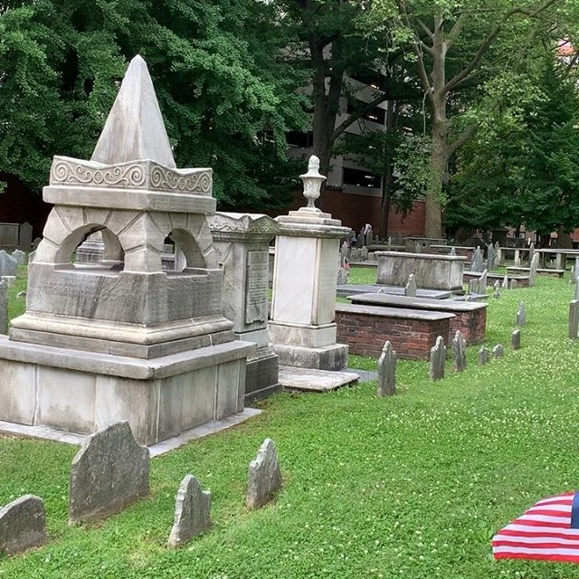 Had an amazing experience touring Christ Church Cemetery in Philly where Ben Franklin is buried along with 5 others who signed the Declaration of Independence. Pretty awesome day! Be sure to swipe to see additional pics and listen to the latest episode of Caskets and Cocktails!!
.
#casketsandcocktails #podcast #cemetery #history
