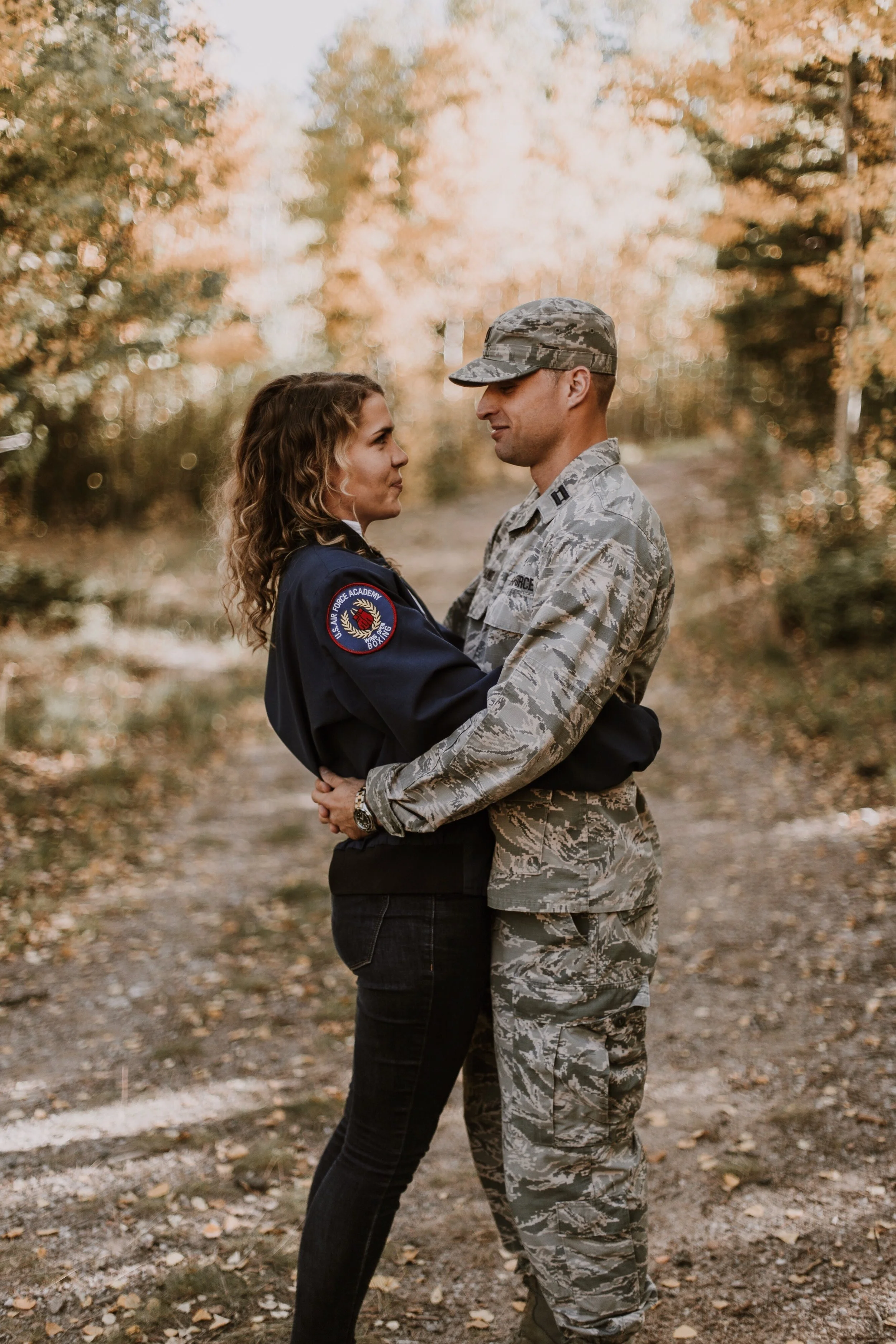 jamie-army-couple-love-1698760.jpg
