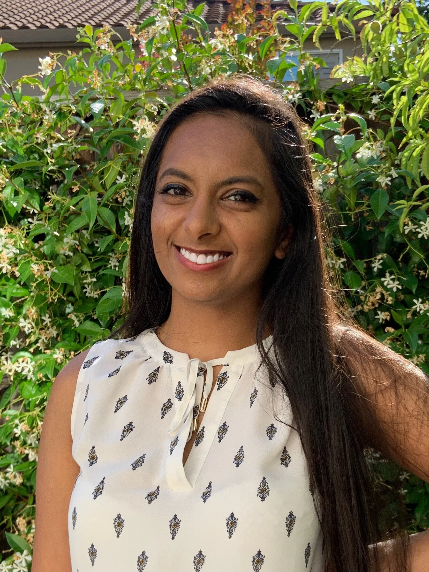 The UNCrushed Podcast #12 | Naveli Garg, Founder &amp; Entrepreneur, Charity Dress