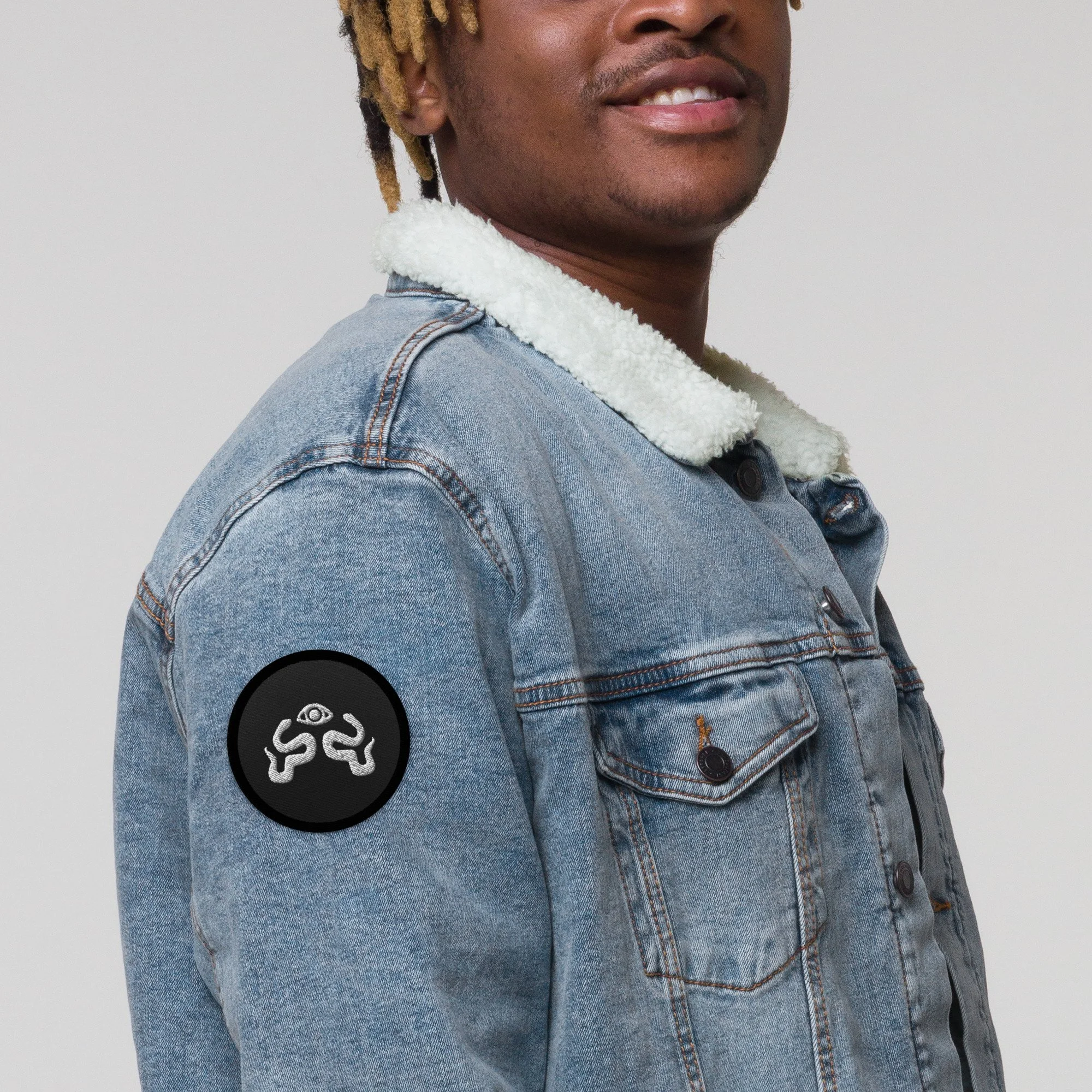 embroidered-patches-black-circular-3-in-front-636eb72c52cb7.jpg