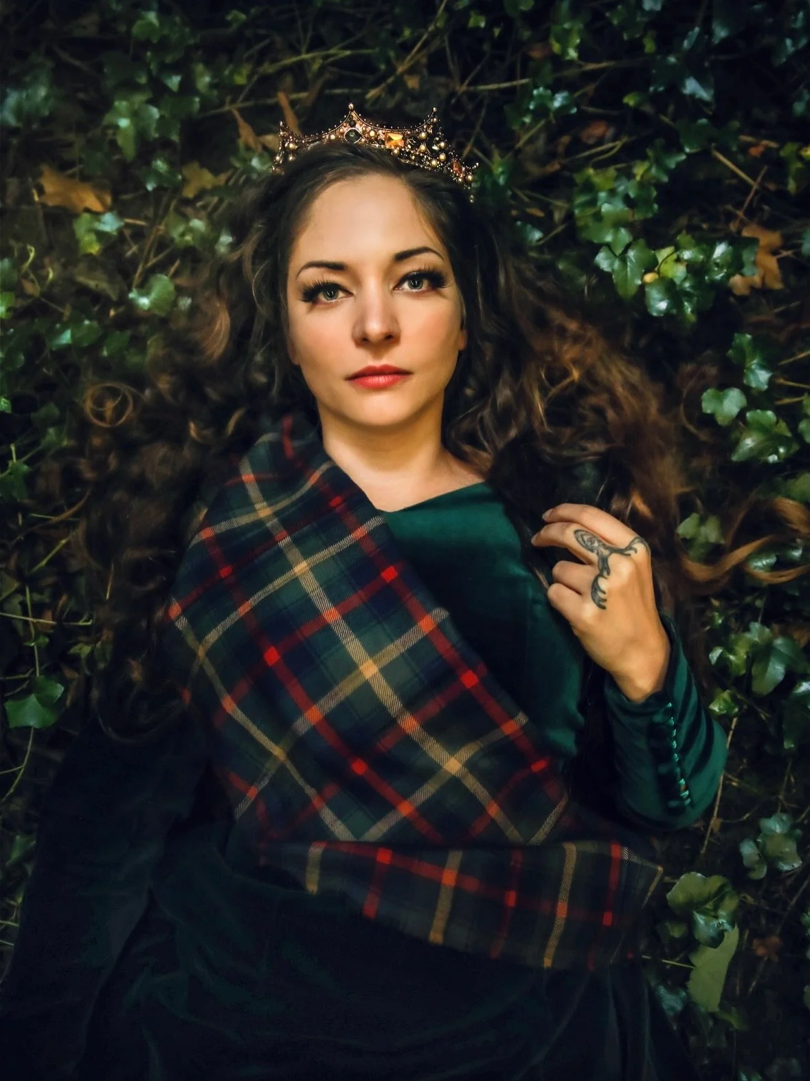 Absolutely loving the rebellion from designers around the world rejecting the @pantone colour of 2026. Their choice of seemingly &lsquo;Lumon Industries&rsquo; inspired soul sucking white is being replaced for a rich &lsquo;Phthalo Green&rsquo;. How 