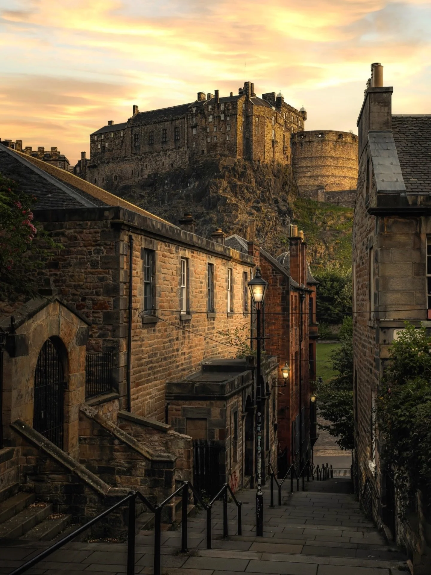 Posting a pretty pic of Edinburgh to distract myself from the financial mess that owning a car is to one&rsquo;s life. 😖🐨 #upsetkoala in #scotland