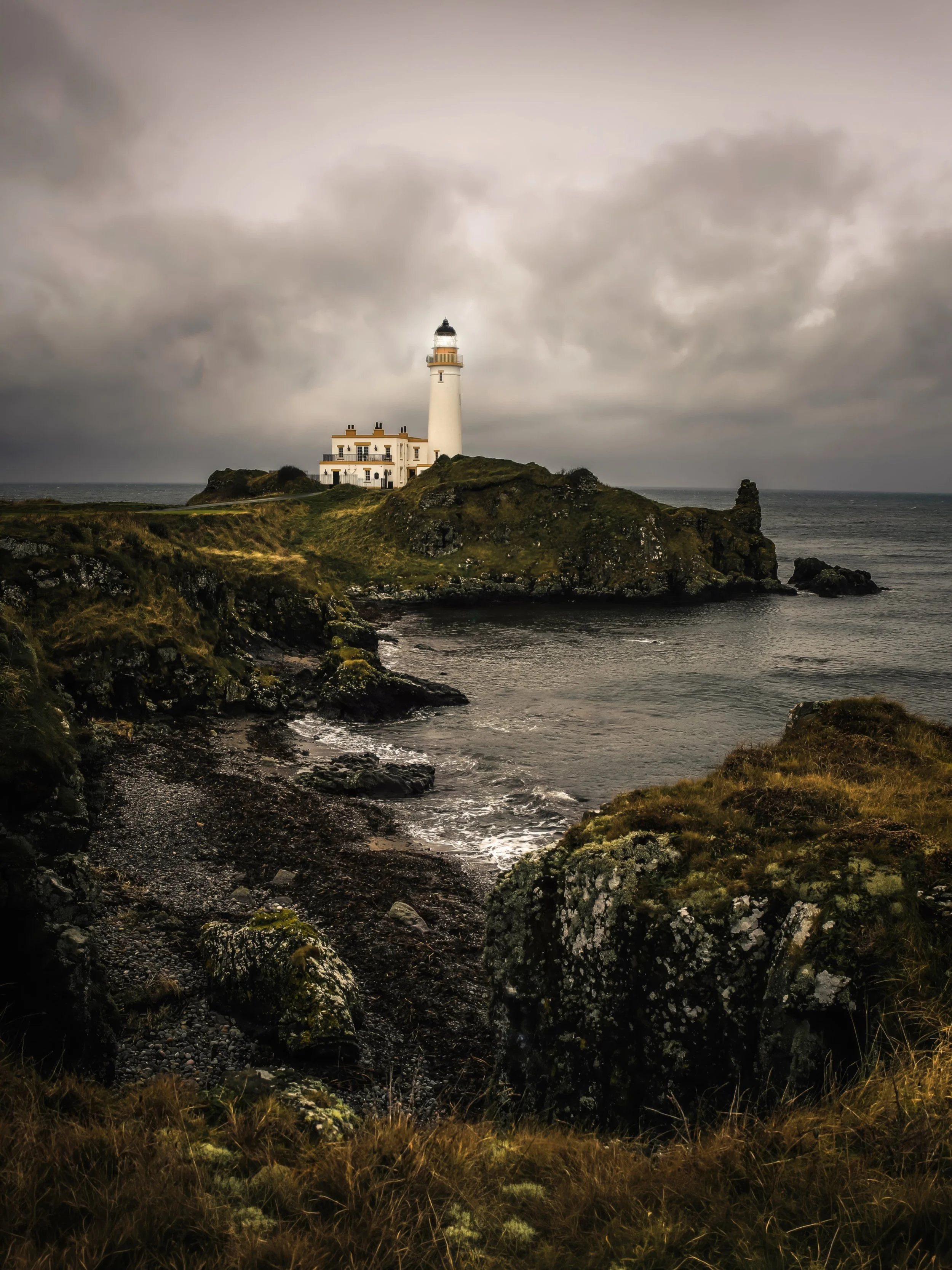 Moody lighthouse vibes ⭐️ 

#followthelight #turnberry #scotland #visitscotland #scotspirt