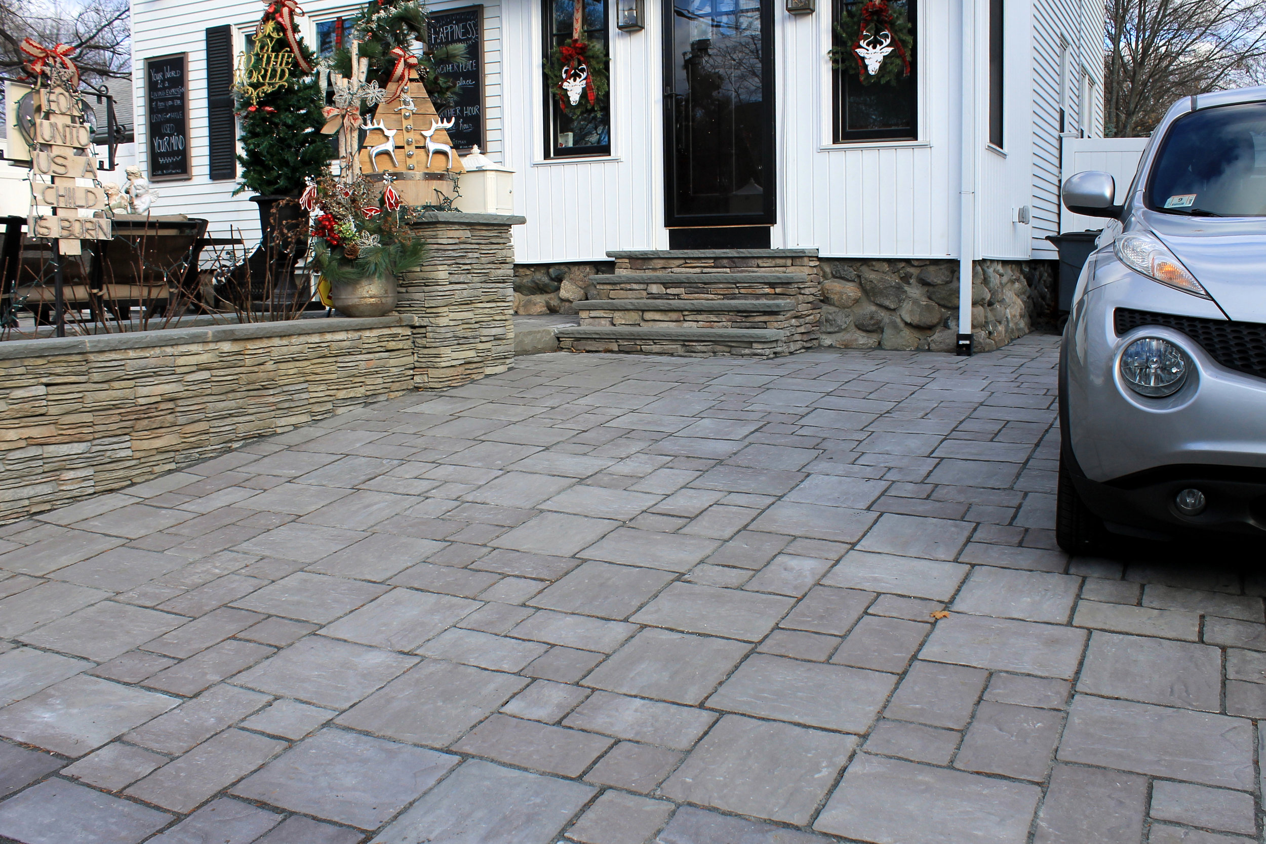 5 Driveway Pavers for Modern Landscapes in Belmont, MA Premier Pavers