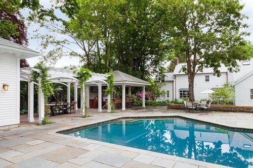 How a Deck Builder Can Help Make the Most of Your Poolscape in the Lexington, MA Area