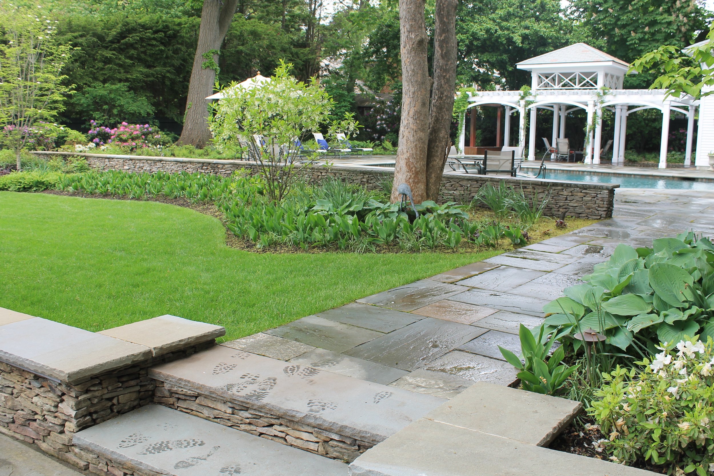 Sophisticated Landscape Design in Needham, MA: Simple Elegance and Open Green Areas&nbsp;