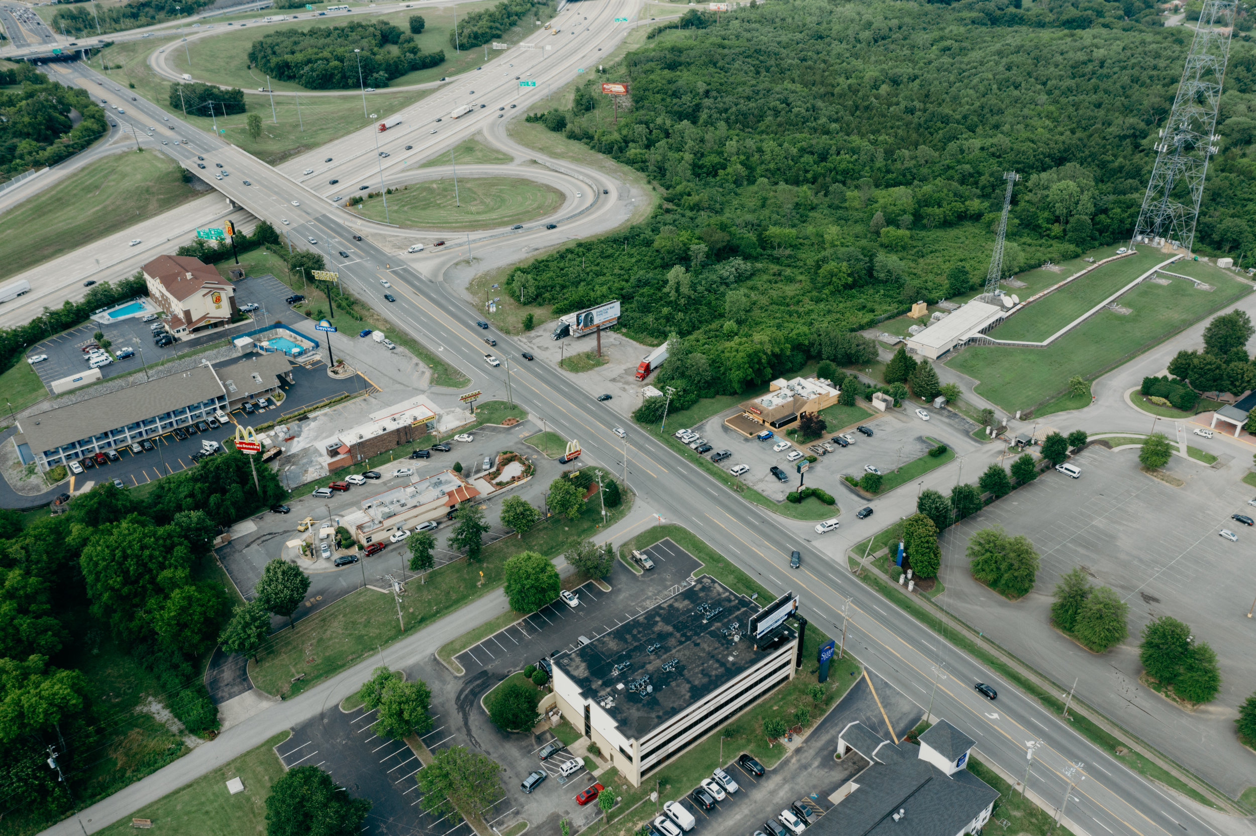 Immediate Interstate Access (I-65, Briley Parkway)