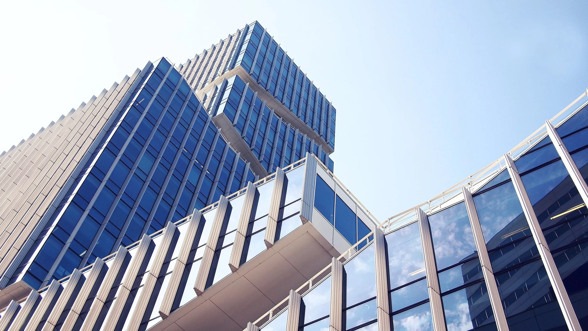 1031 Exchange vs. Cash Out Refi: Which Is Best for You?