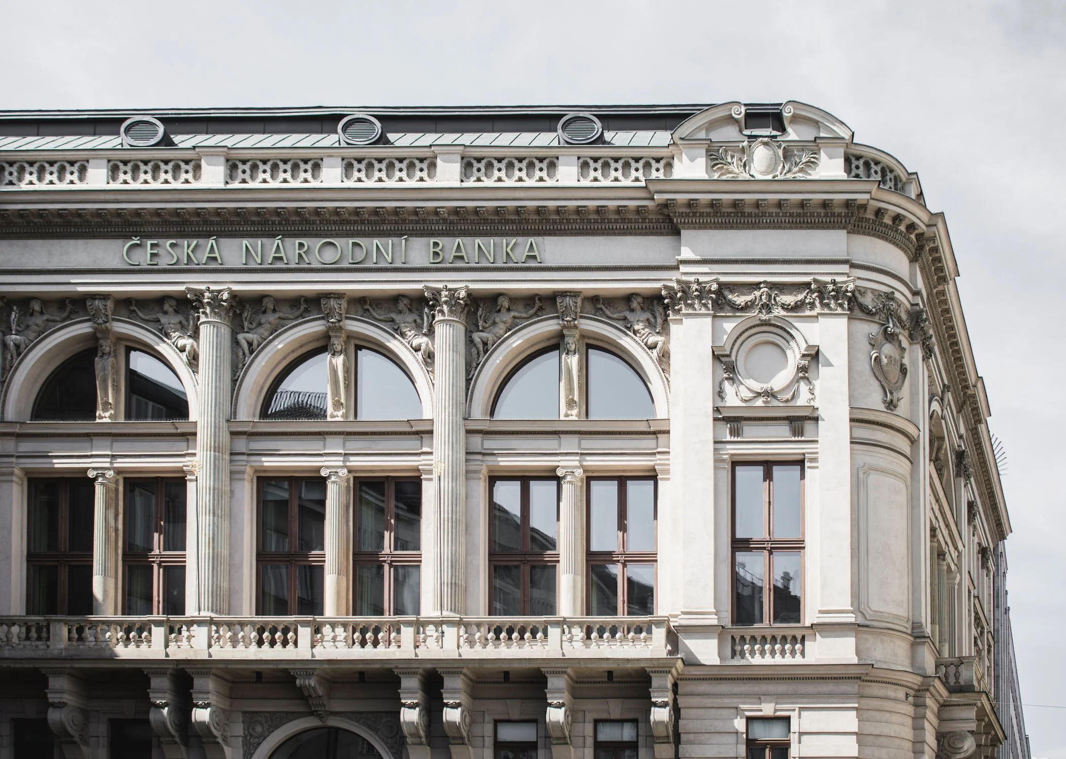 How to Take The Headache and Hassle Out of Commercial Real Estate Investing