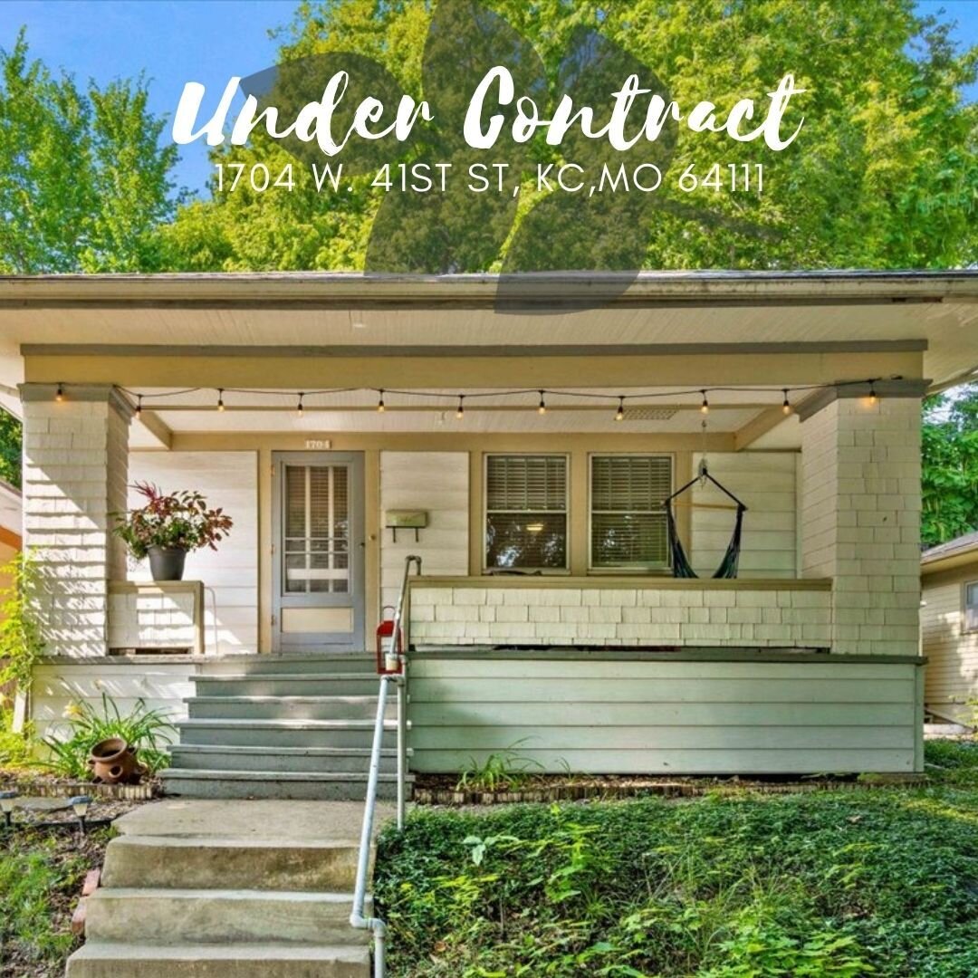 Congratulations to @desireemealy and her client on getting under contract on this sweet bungalow in just two days! 

#ivyhomekc #undercontract #buyKC #sellKC