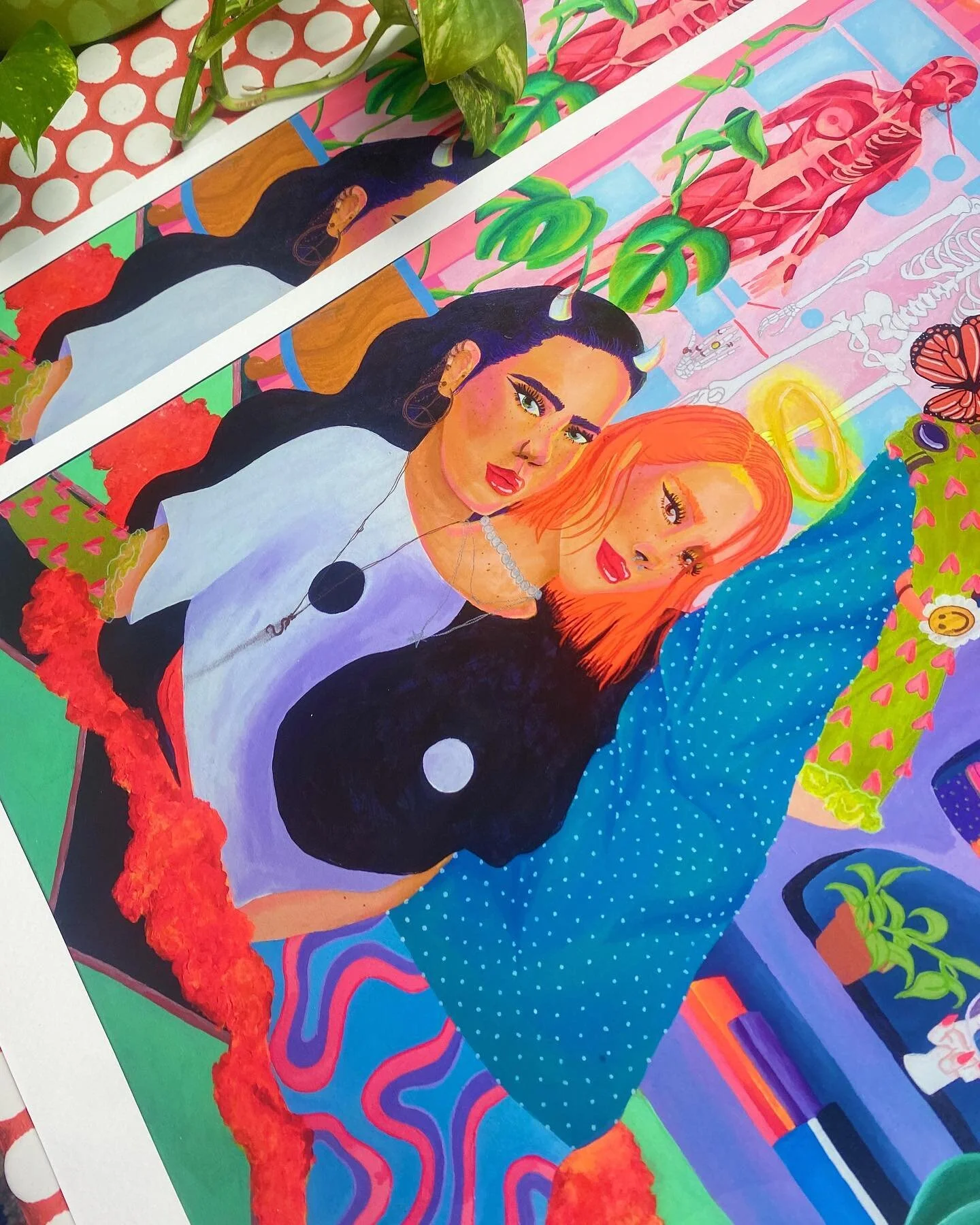 PRINTS ARE HERE CUTIES💕 
Y&rsquo;all have been asking for everrrrr and they&rsquo;re finally available in my shop✨
Cold Pressed fine art print hand signed and number by yours truly.
The last two videos show the quality of them, they really look like