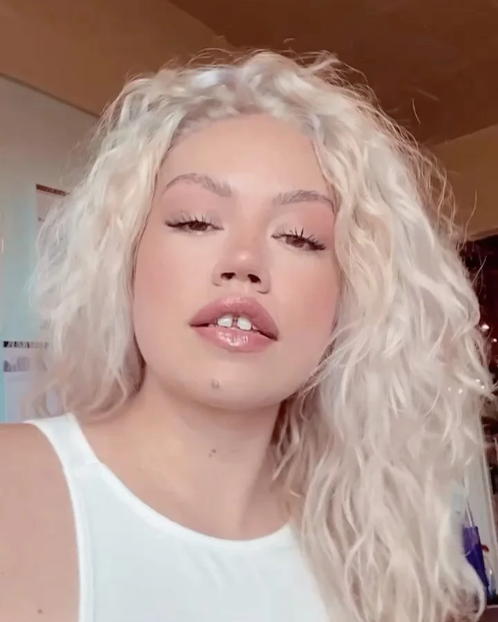 A lil compilation of some of the things I&rsquo;ve been working on lately. I&rsquo;m a busy, sleepy, happy, grateful cutie 💗 thanks for being here ✨