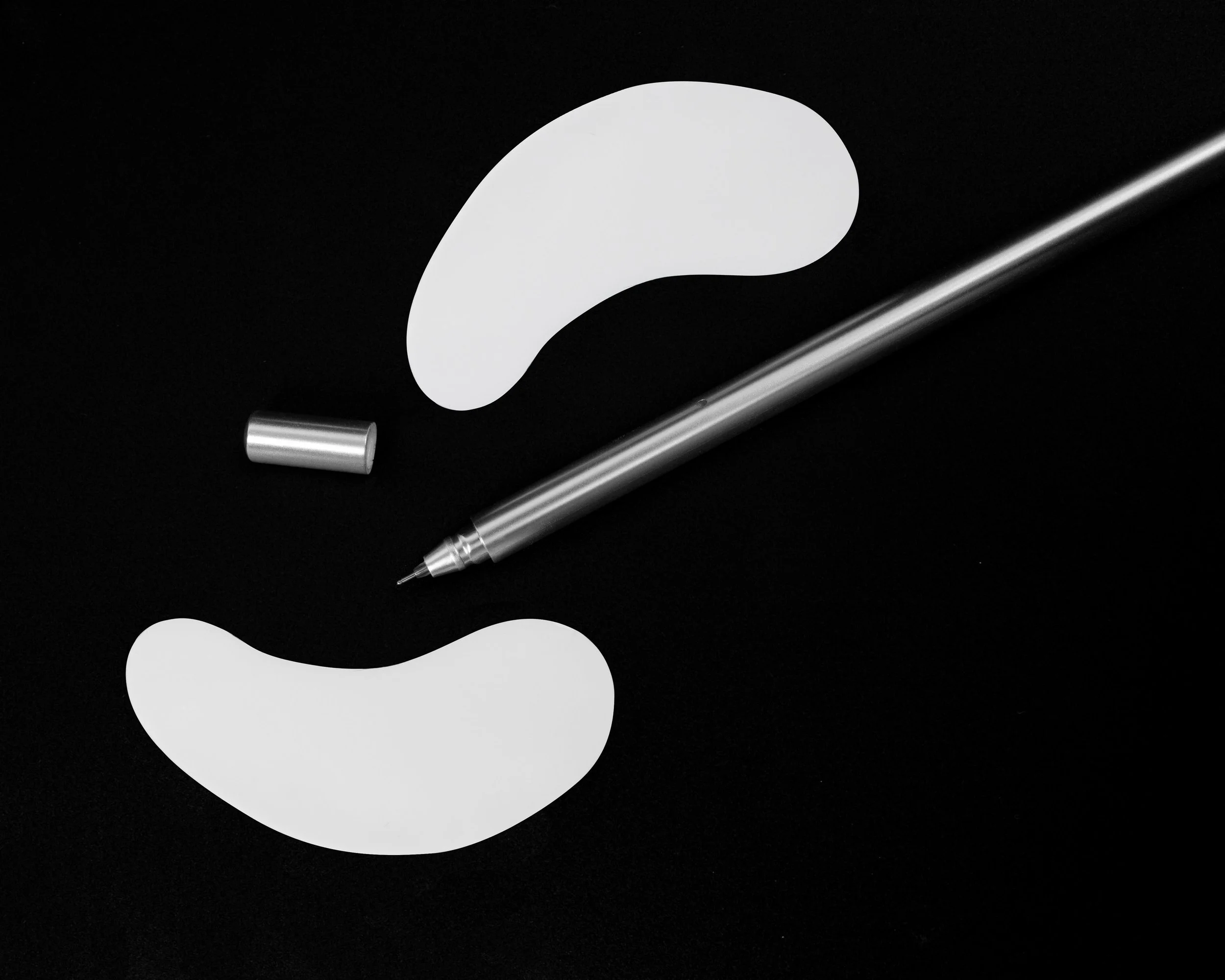 03_black-lash-mapping-pen-close-up.jpg