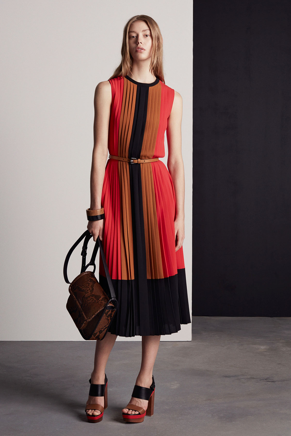02MK_RE15_COLLECTION_LOOKS_05_084.jpg