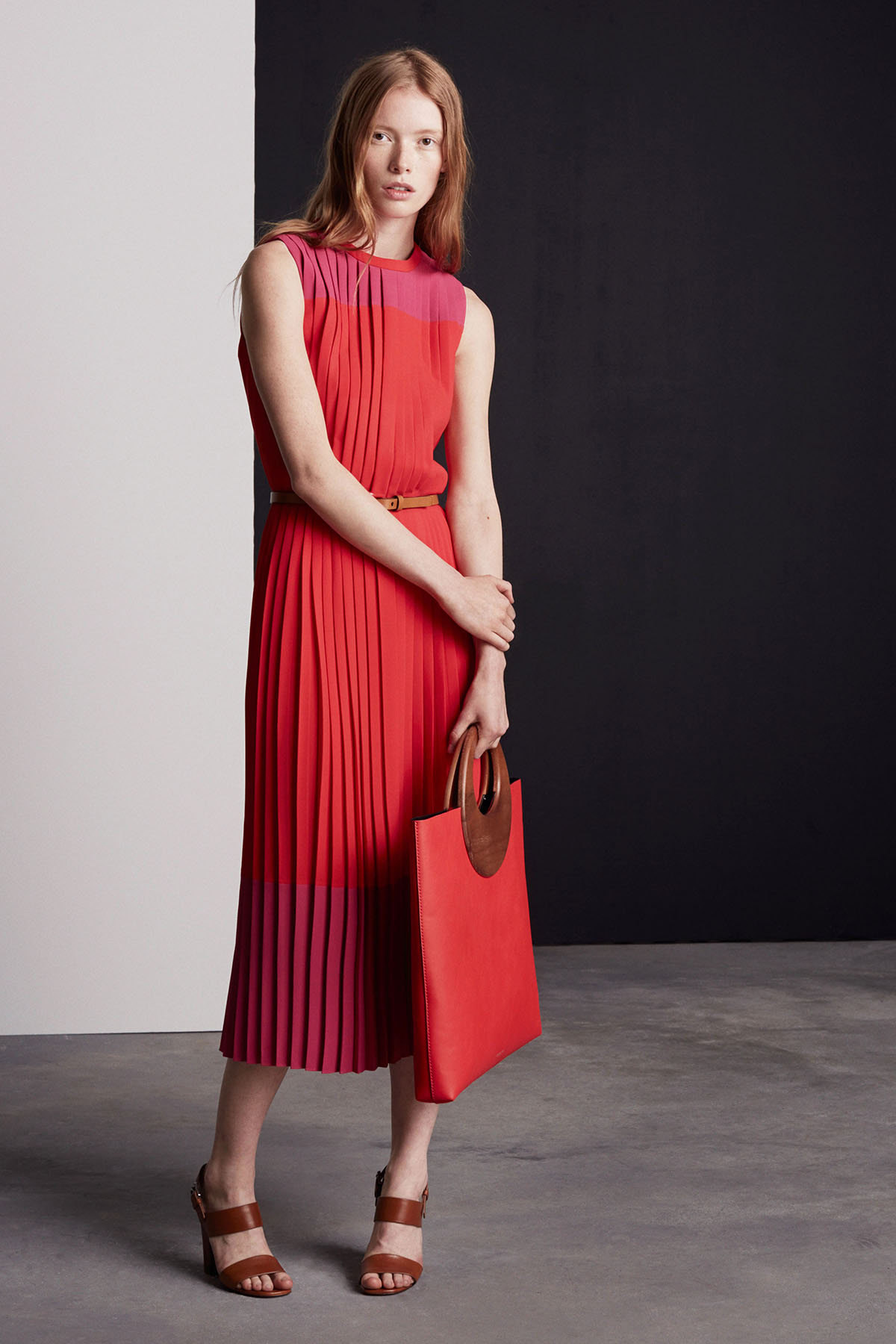 04MK_RE15_COLLECTION_LOOKS_25_050.jpg
