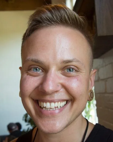 Avery+Martens+Headshot.jpg