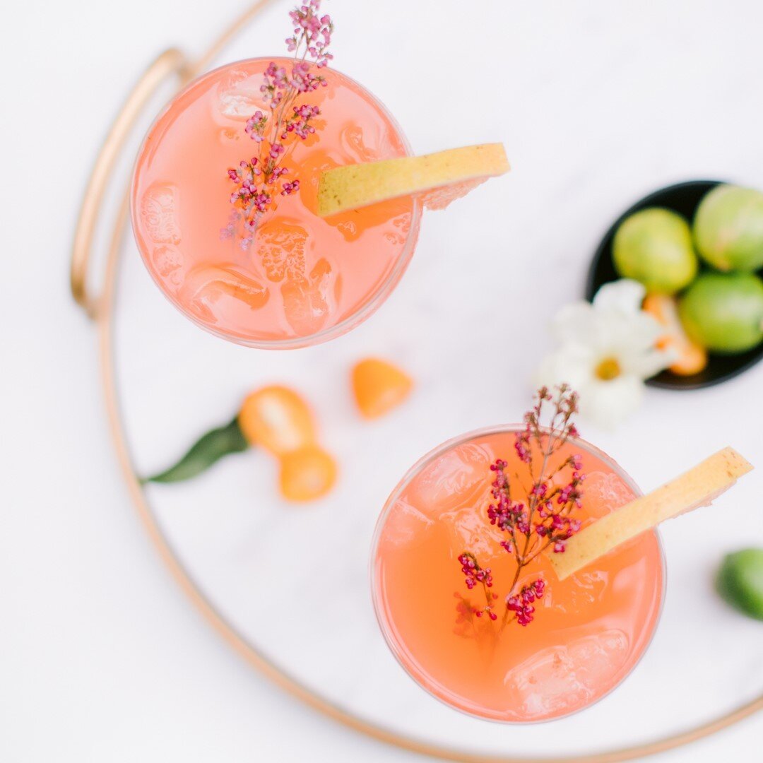 This has been the craziest week and I am so ready for a cocktail. ⠀⠀⠀⠀⠀⠀⠀⠀⠀
Do you have any fresh new cocktail ideas you&rsquo;d like to share? ⠀⠀⠀⠀⠀⠀⠀⠀⠀
I usually go for Prosecco and Elderflower combinations but with summer coming and the pool calli